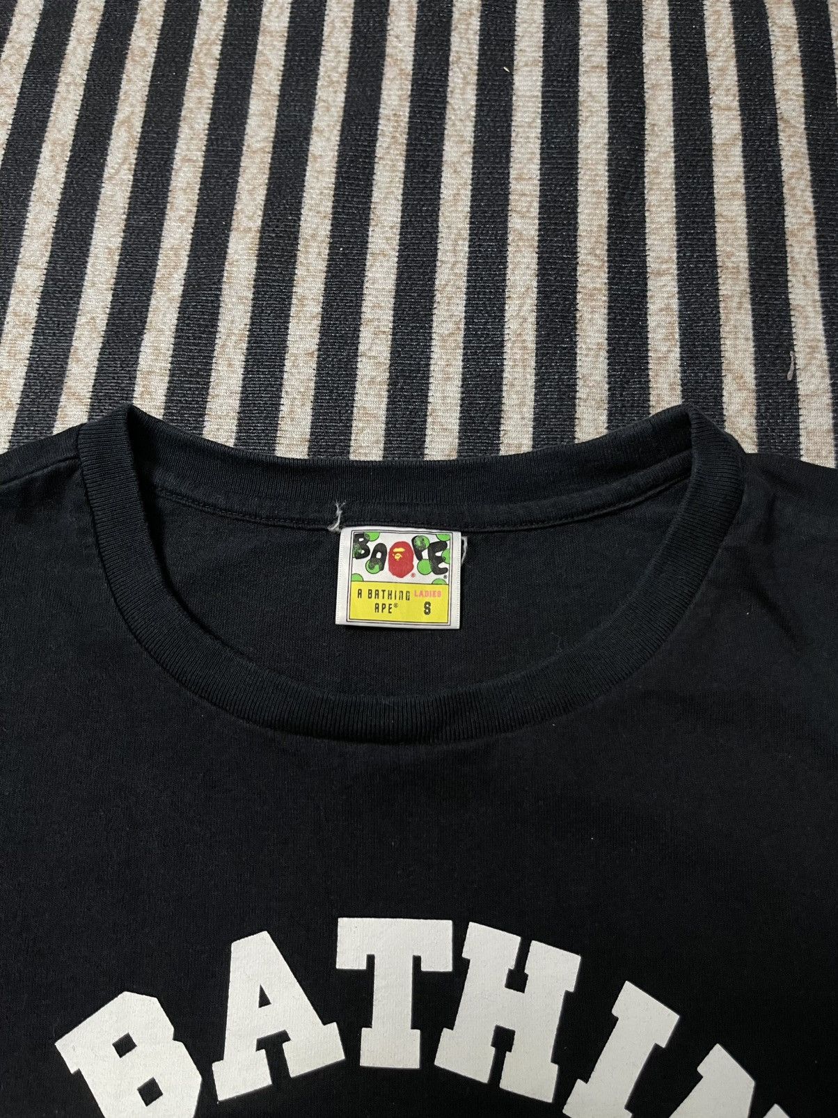 Bape 2000s A BATHING APE BIG HEAD CAMO DESIGN Size S / US 4 / IT 40 - 7 Thumbnail