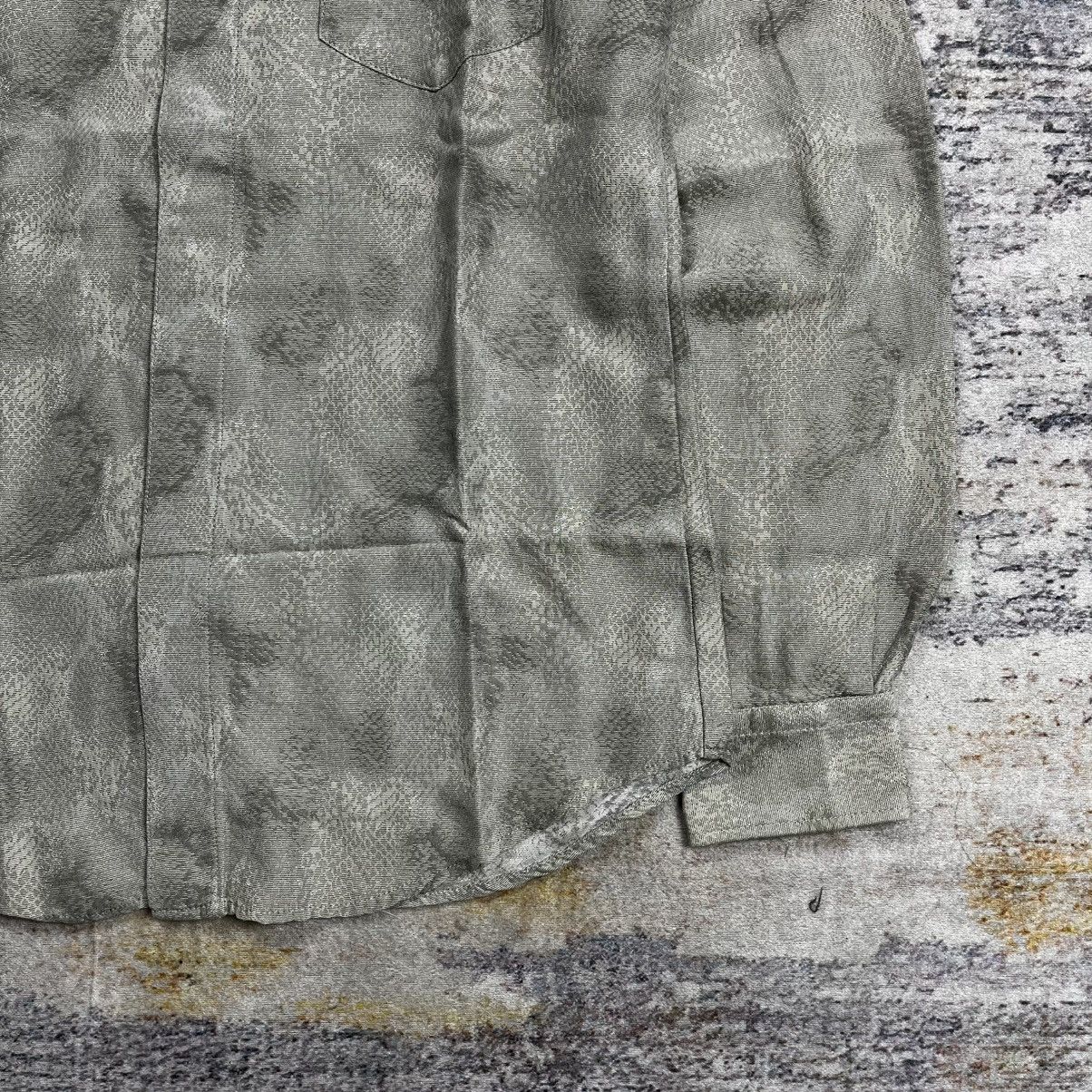 Tornado Mart Tornado Mart snake skin print button shirt vkei style Size US M / EU 48-50 / 2 - 6 Thumbnail