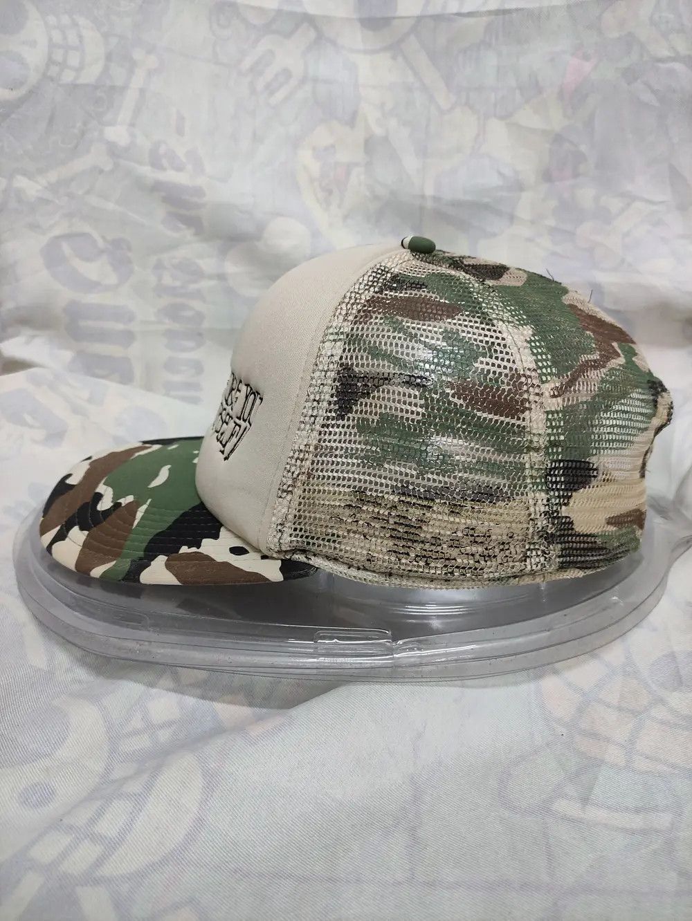 Stussy STUSSY "JUDGE NOT, BEFORE YOU JUDGE YOURSELF!" TRUCKER CAP Size ONE SIZE - 4 Thumbnail