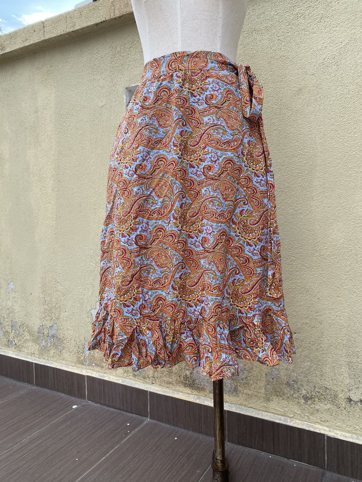 JW Anderson × Uniqlo jw anderson uniqlo skirt Size 26" / US 2 / IT 38 - 2 Thumbnail