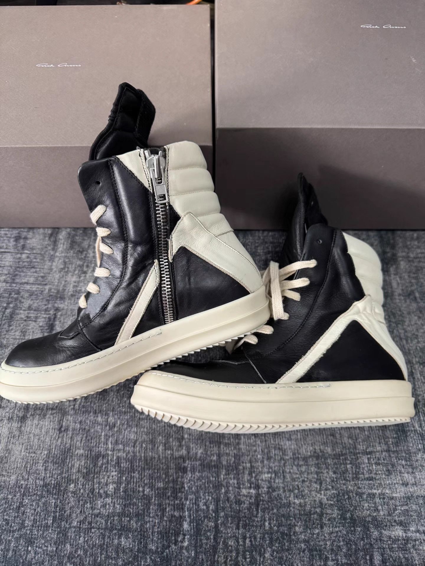 Rick Owens Rick Owens Mainline Triangle Sneakers Size US 7 / IT 37 - 3 Thumbnail