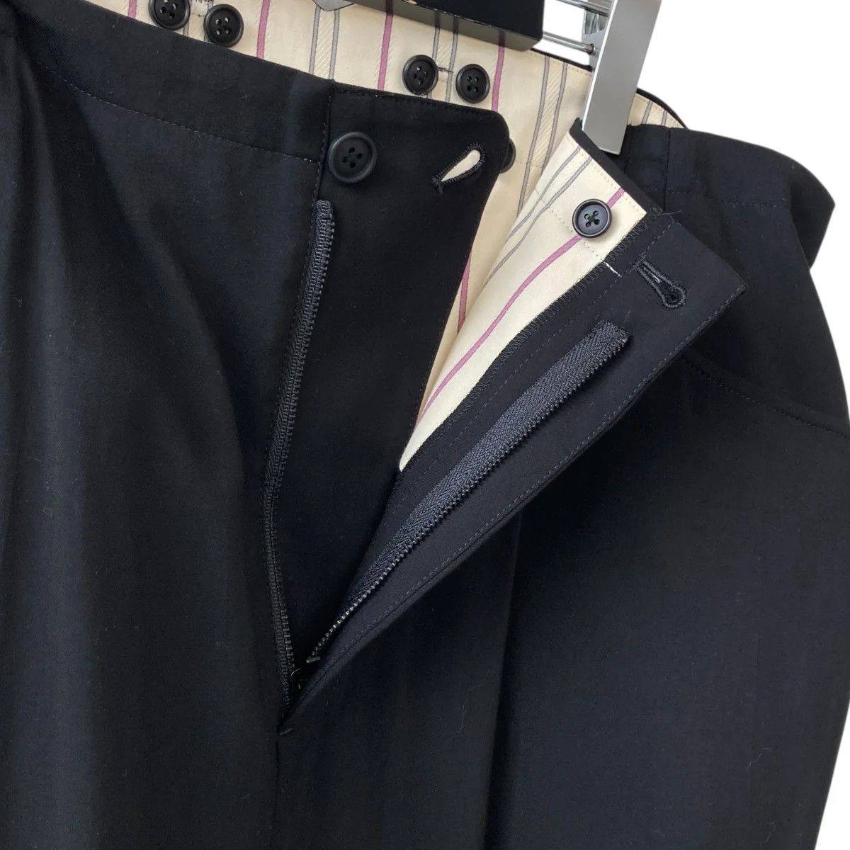 Yohji Yamamoto Yohji Yamamoto pour homme 24AW RIGHT SIDE VENTS SKIRT Size US 39 - 3 Thumbnail