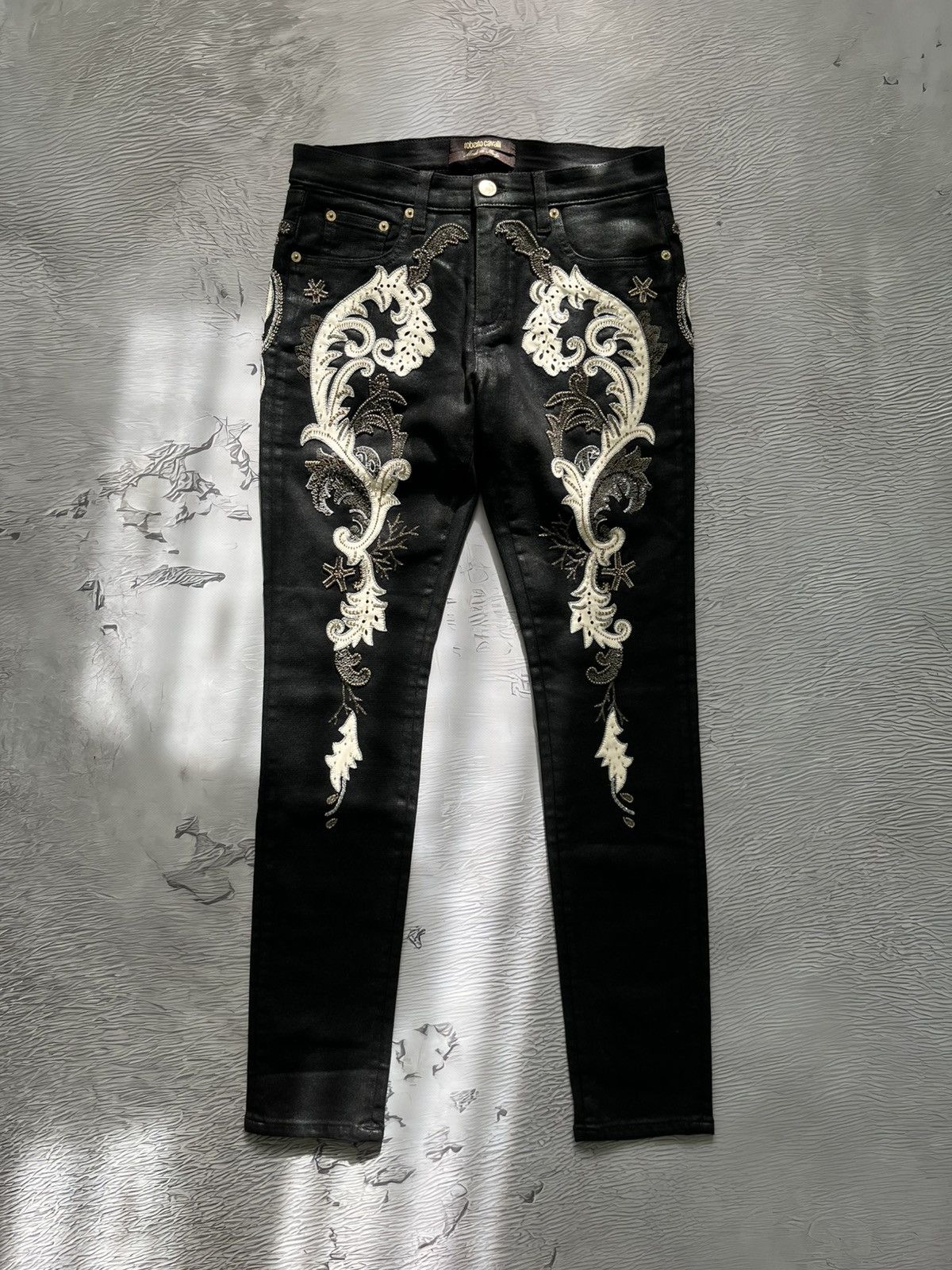 Roberto Cavalli Roberto Cavalli Embroidered Luxury Jeans Pants Black Size 28" / US 6 / IT 42 - 1 Thumbnail