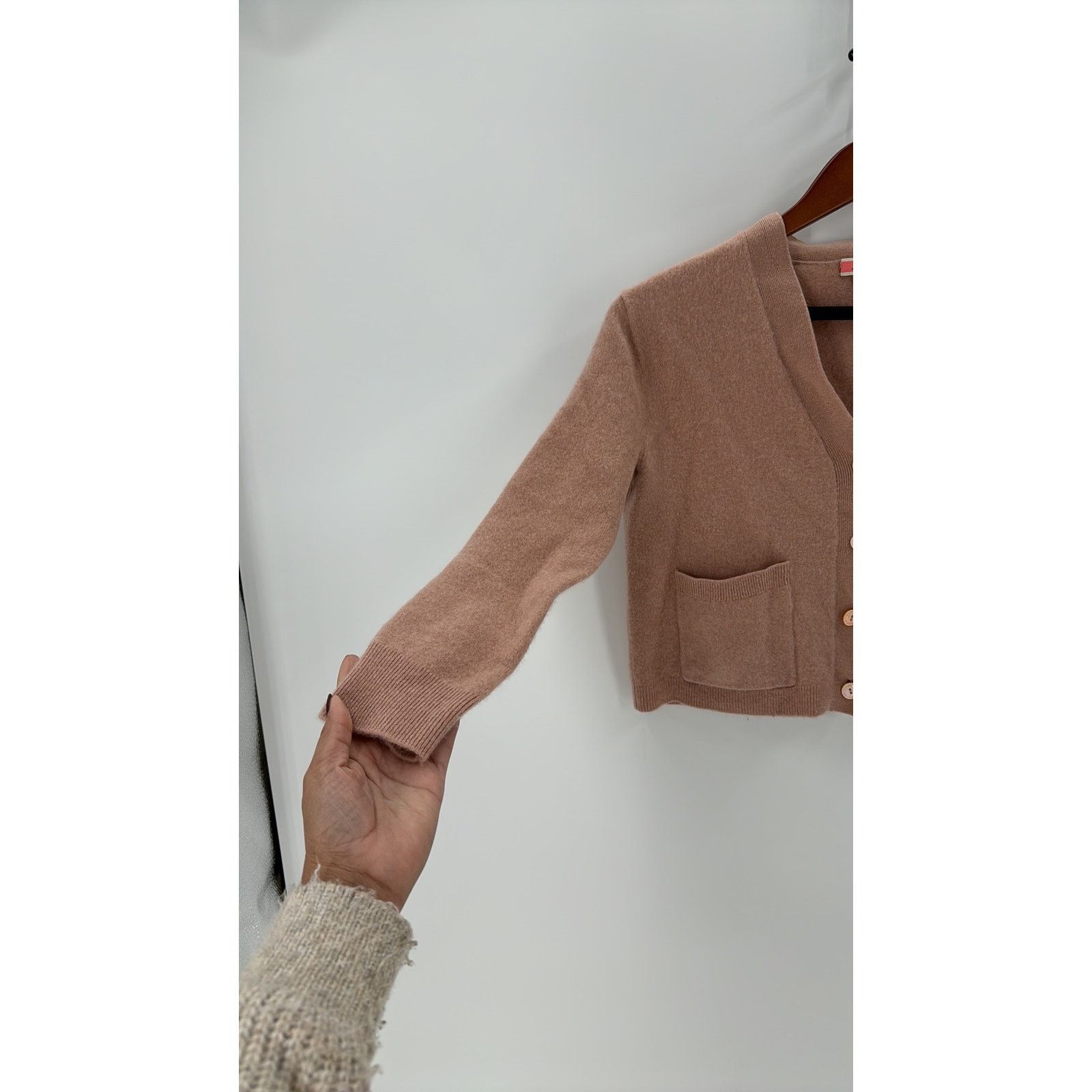 J.Crew J.CREW pink tan cashmere cropped cardigan preppy classic Size XS / US 0-2 / IT 36-38 - 7 Thumbnail