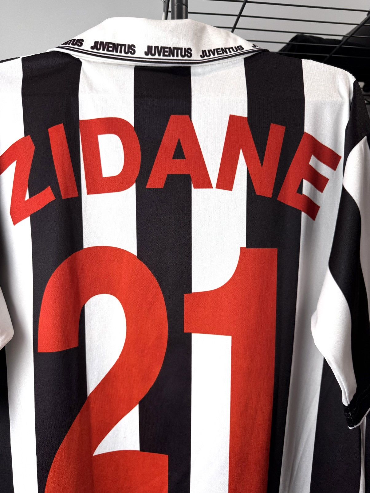 Vintage Rare 1990’s Vintage Juventus Zidane Soccer Jersey T Shirt Size US XL / EU 56 / 4 - 8 Thumbnail