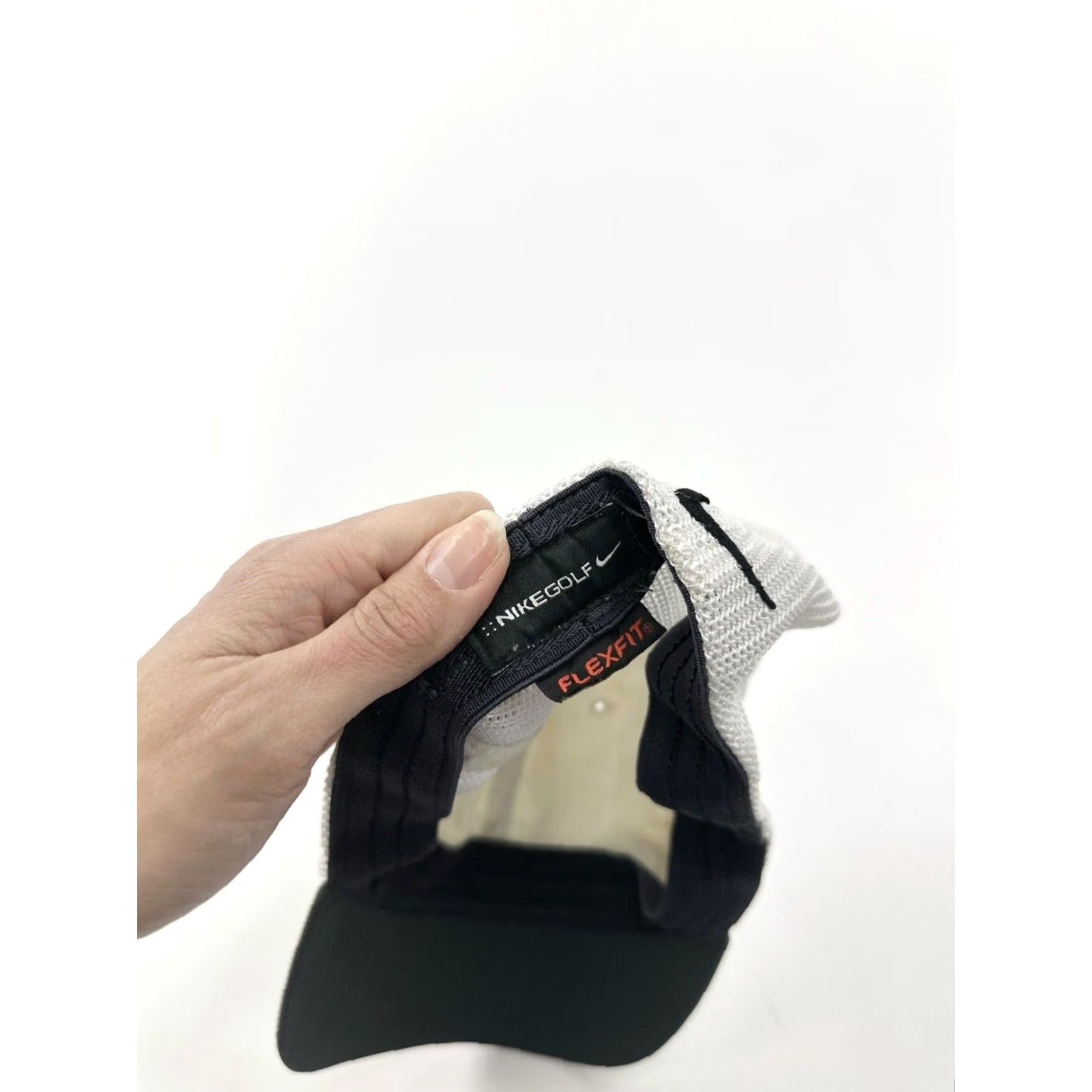 Nike VINTAGE Nike Golf Hat Men’s OZ Flexfit White Men's One Size White Golf Hat OZ Flexfit Nike Hat Mens White Vintage Size ONE SIZE - 6 Thumbnail