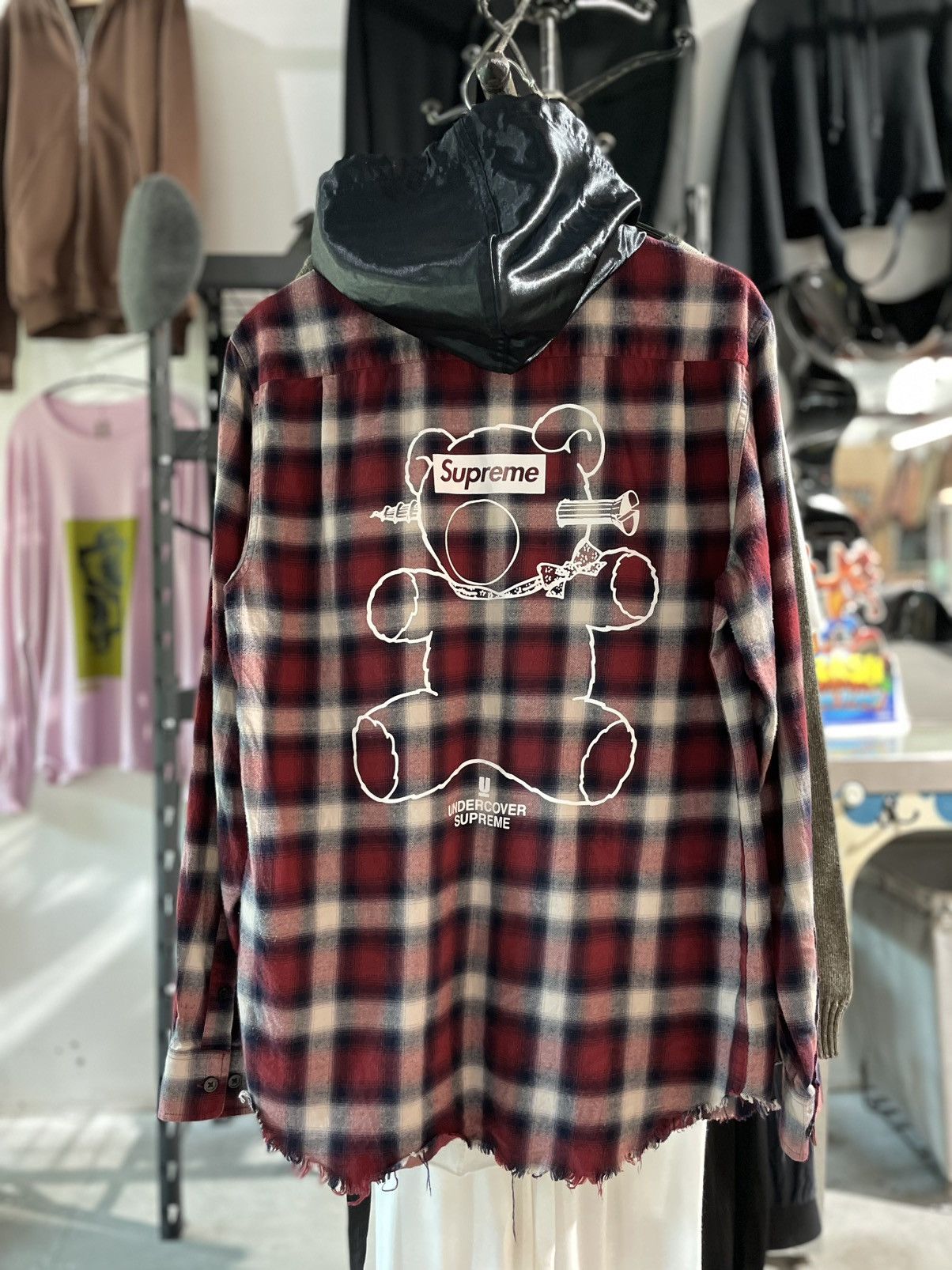 Supreme × Undercover Undercover Supreme teddy bear screw flannel