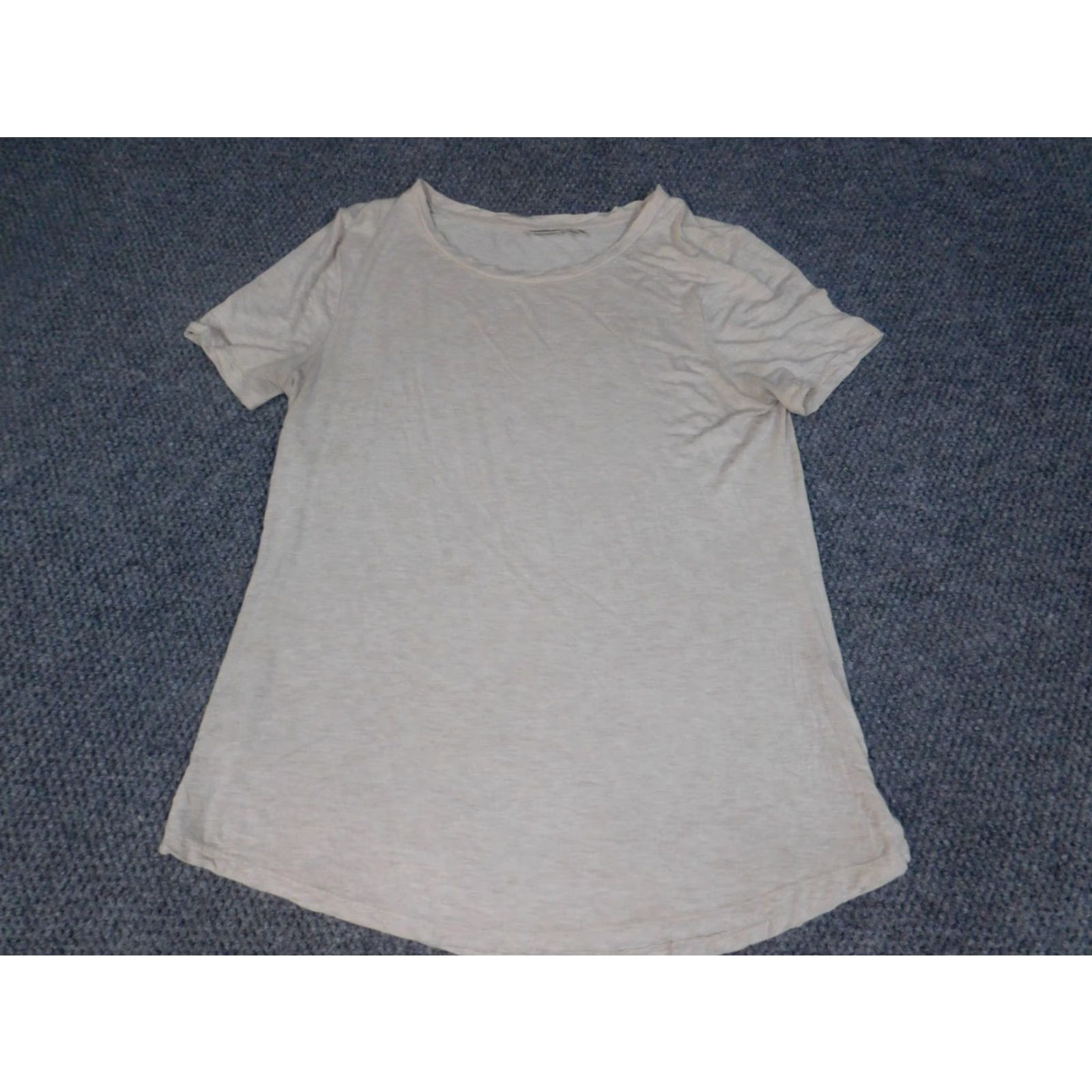 Vintage Versona Blouse Shirt Women L Beige Cap Sleeve Crew Neck Stretch Casual Regular Button Versona Size L / US 10 / IT 46 - 2 Thumbnail