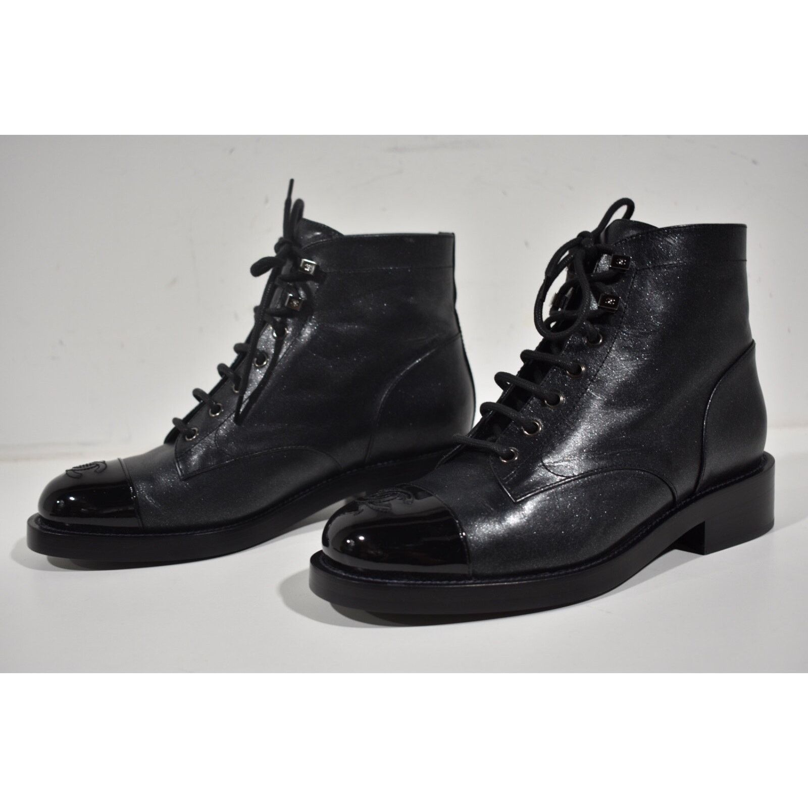 Chanel Chanel 20A Black Calfskin Leather CC Combat Lace Up Tie Size US 9.5 / IT 39.5 - 9 Thumbnail