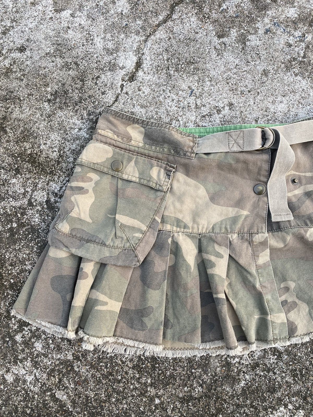 If Six Was Nine 🖤BLACFRIDAY🖤Japanese Goa Cargo Skirt Mini Styled archived Size 30" / US 8 / IT 44 - 2 Thumbnail