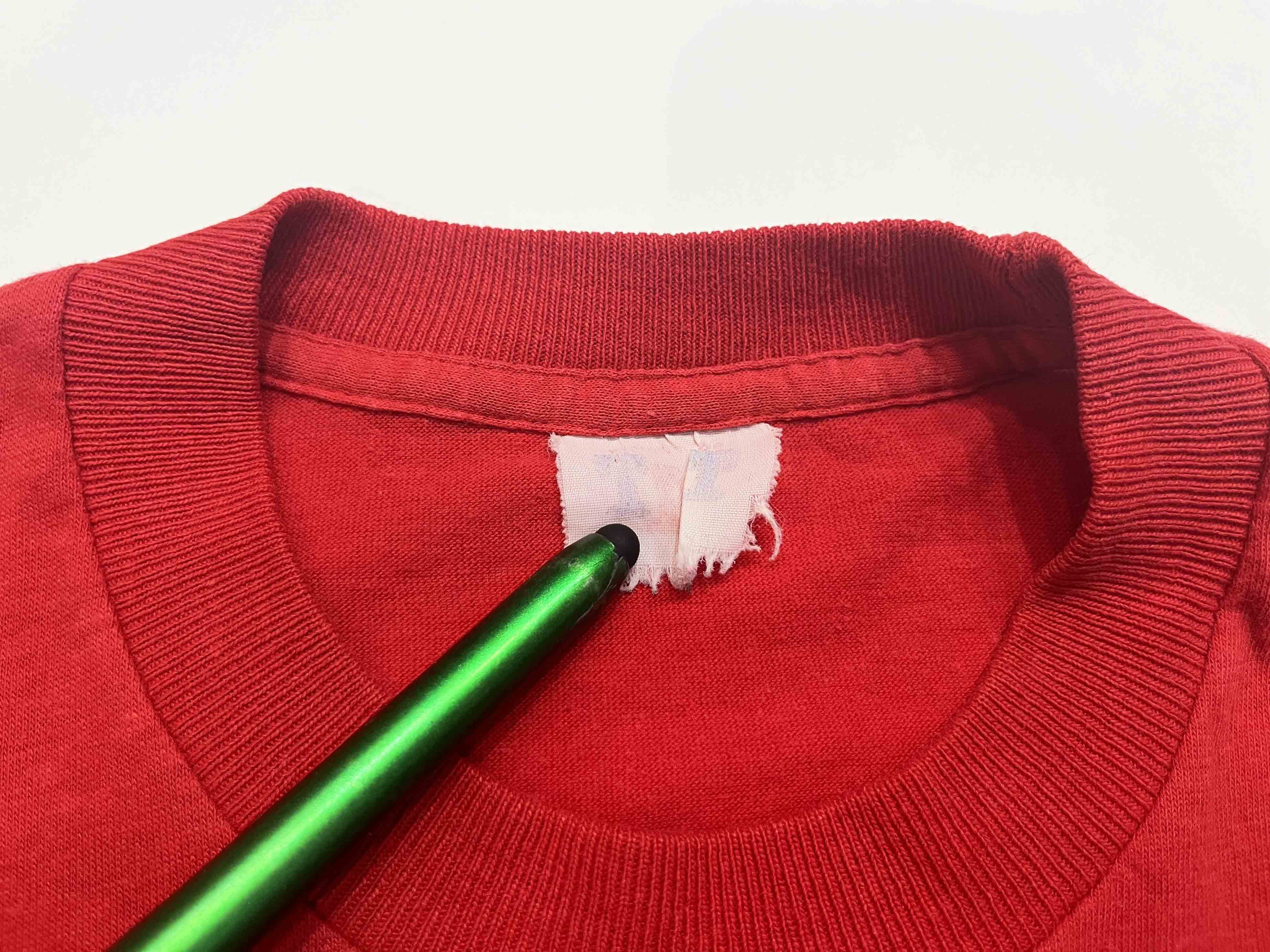 Vintage Vintage TNT Cornell Big Red Basketball NCAA T-Shirt Size US L / EU 52-54 / 3 - 3 Thumbnail