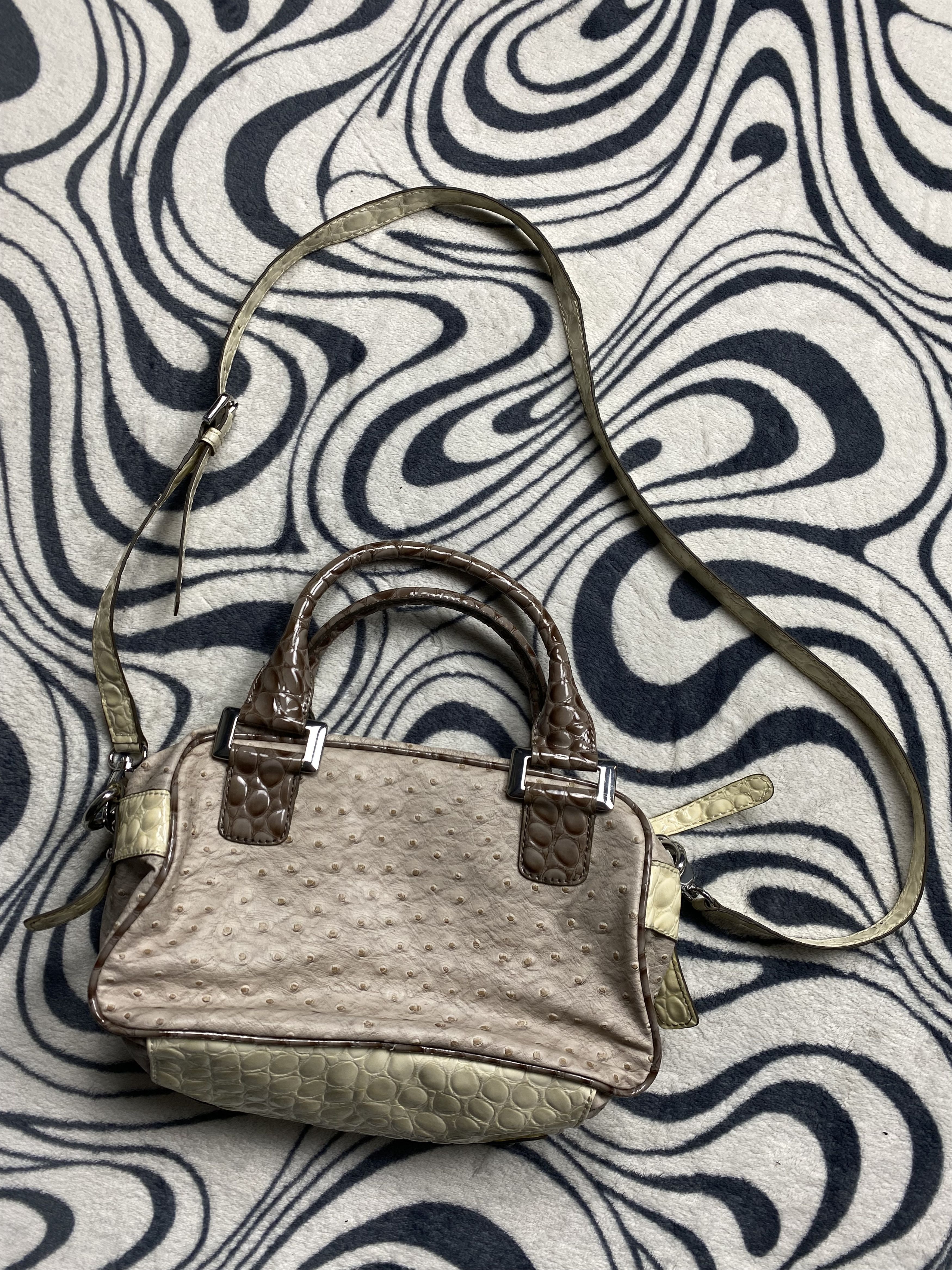 Guess Guess USA Vintage Handbag Bag Y2K 2000s Size ONE SIZE - 3 Thumbnail