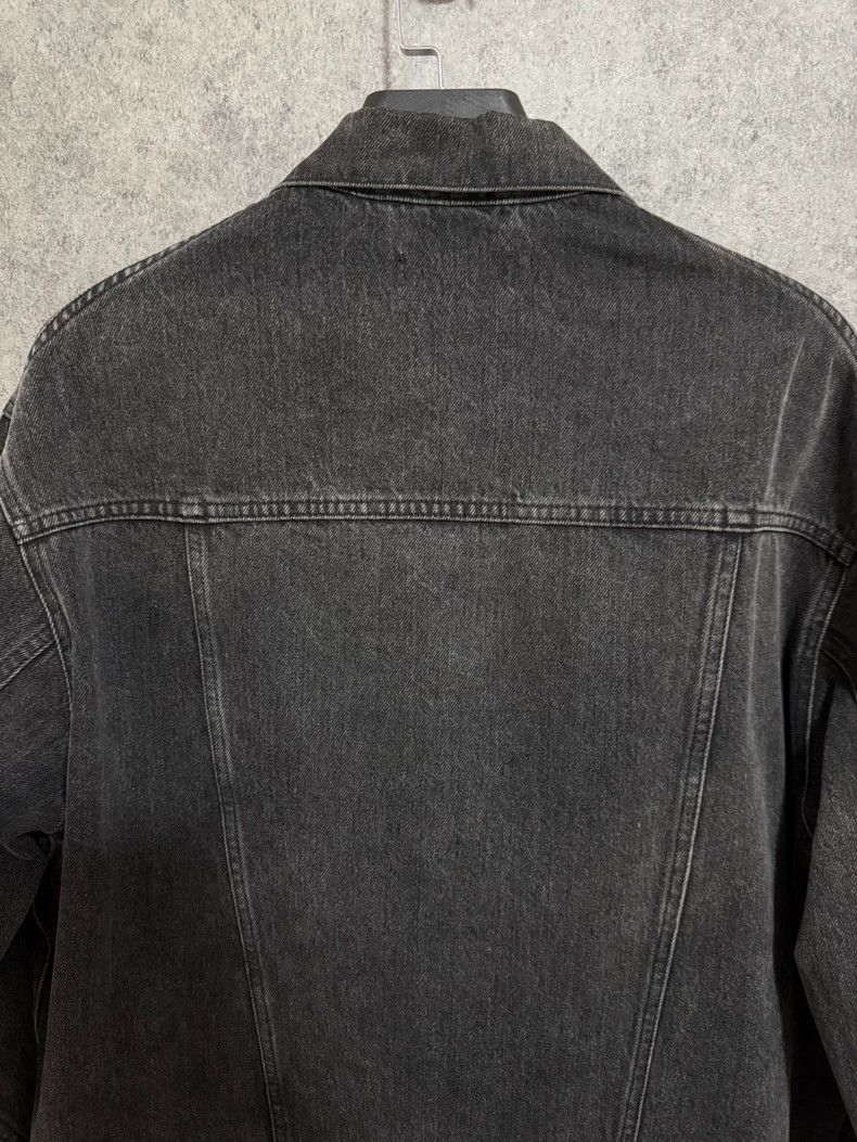 Balenciaga Balenciaga Embroidered monogrammed denim jacket Size US S / EU 44-46 / 1 - 6 Thumbnail