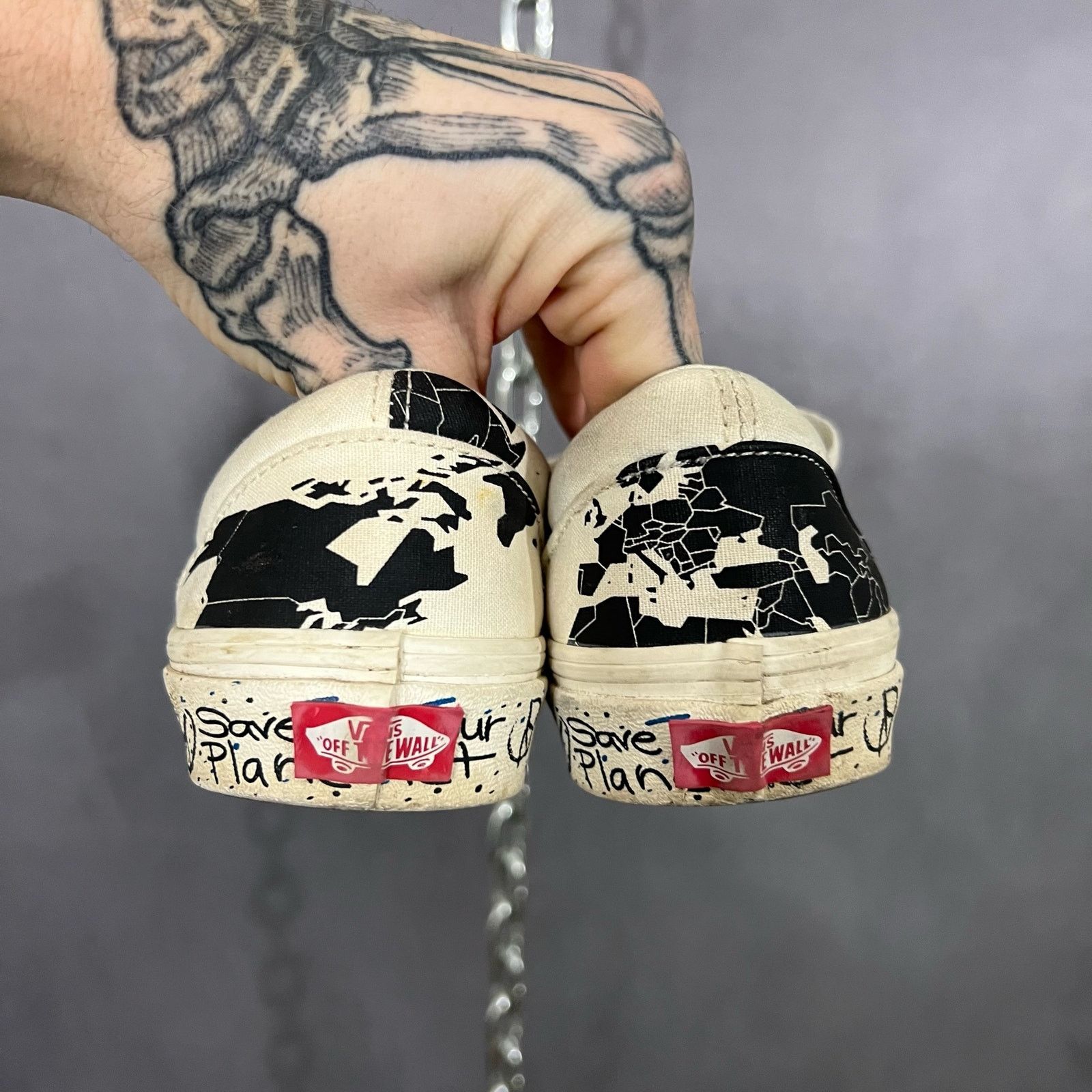 Vans Vans Era Shoe Save Our Planet Mens World Map Off The Wall Size US 7 / EU 40 - 4 Thumbnail