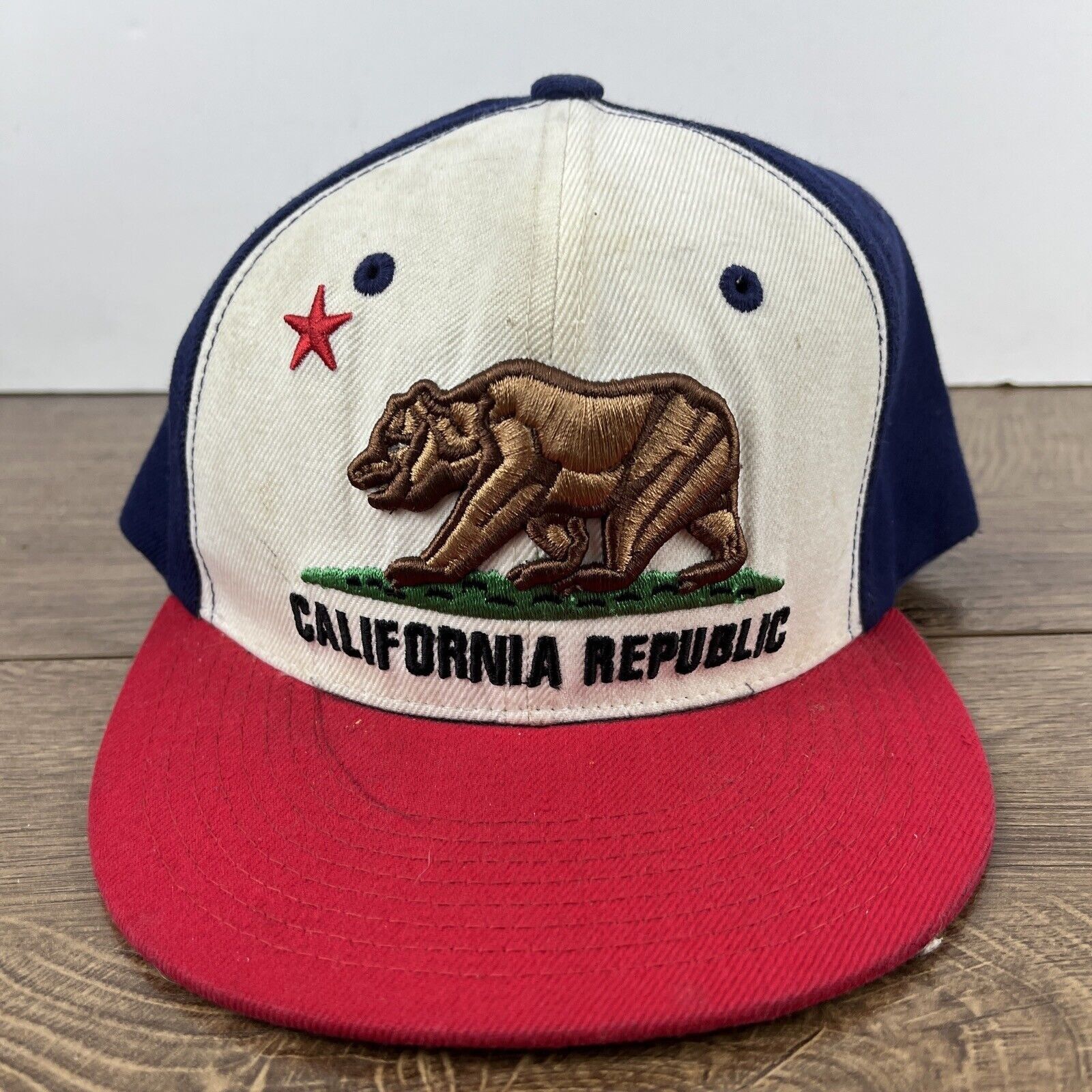 Other California Republic Hat Cali White Hat Adjustable Snapback A Size ONE SIZE - 6 Thumbnail