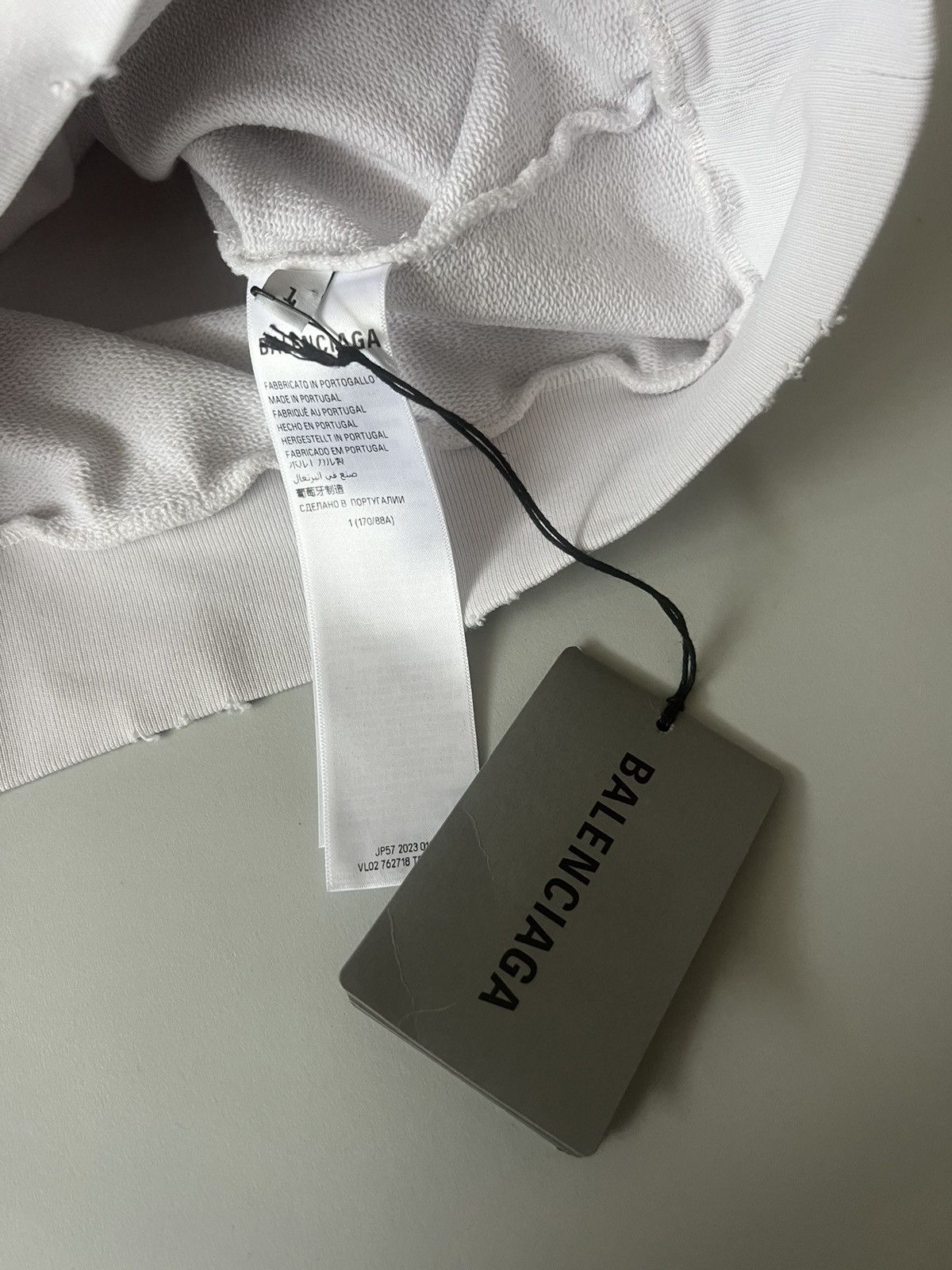 Balenciaga Balenciaga Pierced Sweatshirt Size US S / EU 44-46 / 1 - 11 Thumbnail