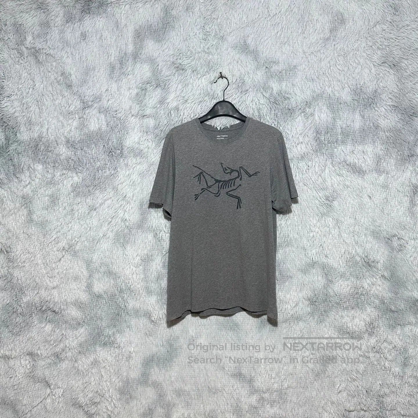 Arc'teryx Arcteryx Large Logo Grey Short Sleeve T-Shirt. Size US M / EU 48-50 / 2 - 1 Thumbnail