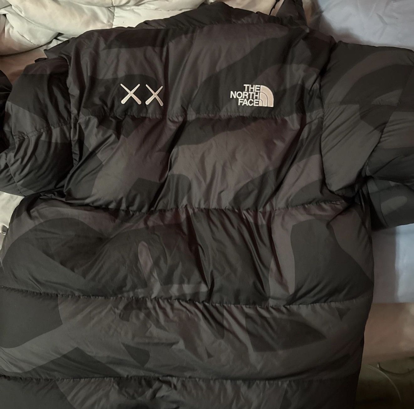 The North Face The north face X Kaws Size US L / EU 52-54 / 3 - 2 Thumbnail