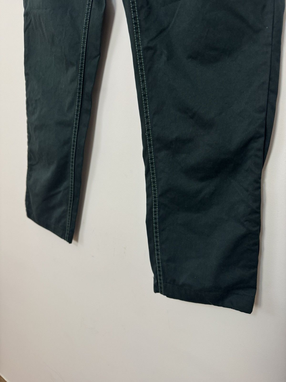 Norse Projects norse projects aros heavy green pants pocket logo Size US 32 / EU 48 - 11 Thumbnail