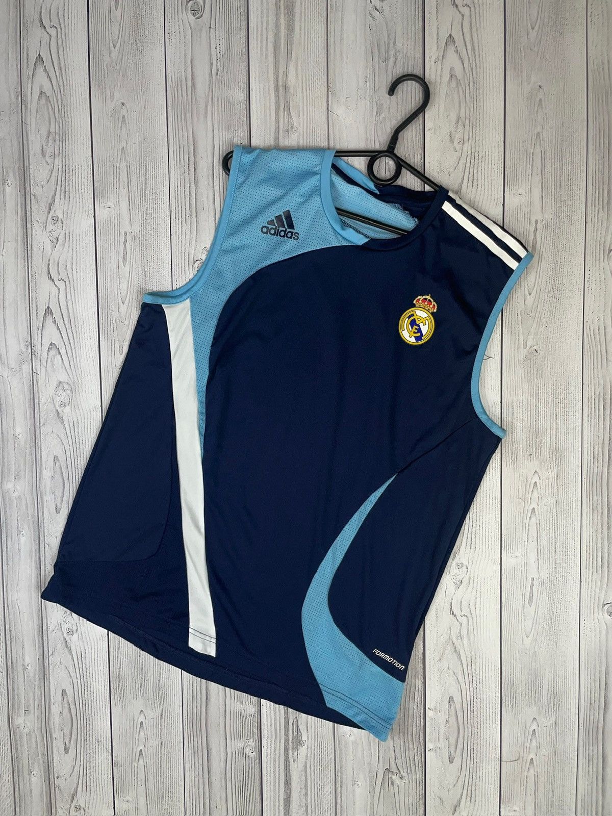 Other Vintage adidas Real Madrid training jersey tee size M navy Size US M / EU 48-50 / 2 - 1 Thumbnail