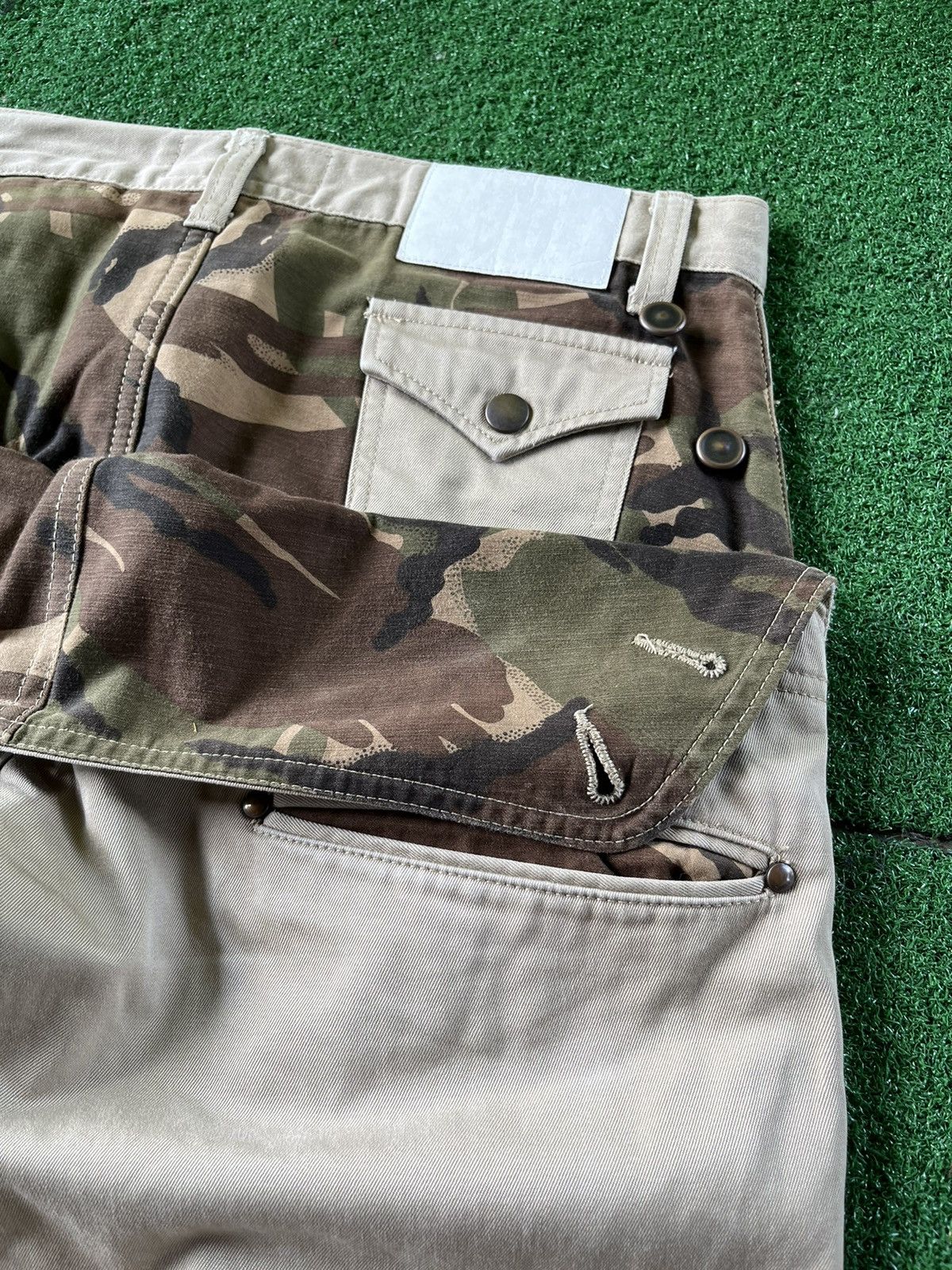 Japanese Brand RARE Mad Punk Monkey Pants Camo Khakis Pants By Beans Size US 31 - 11 Thumbnail