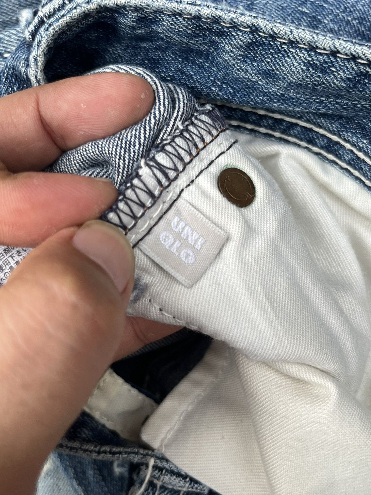 Japanese Brand × Jun Takahashi × Uniqlo Vintage Japanese Brand Uniqlo Distressed Grunge Flare Jeans Size 26" / US 2 / IT 38 - 9 Thumbnail