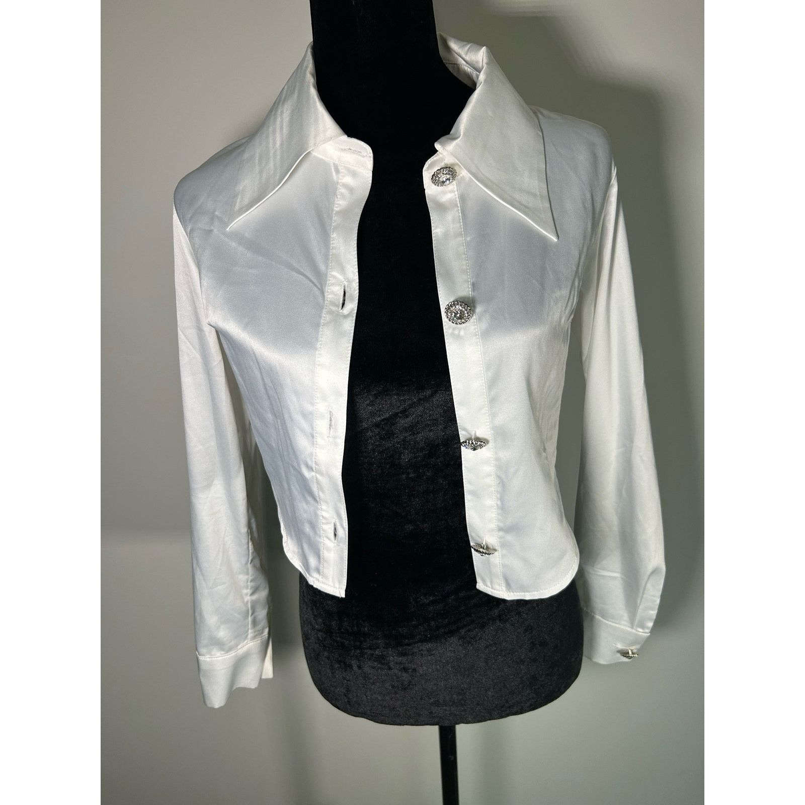 Almost Famous Almost famous white silk blouse with gemstone size XS Size XS / US 0-2 / IT 36-38 - 2 Thumbnail