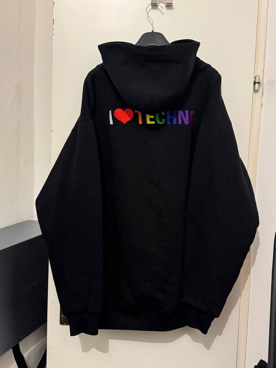 トップス balenciaga i love techno zipup hoodie Balenciaga Black I Love Techno Hoodie Balenciaga