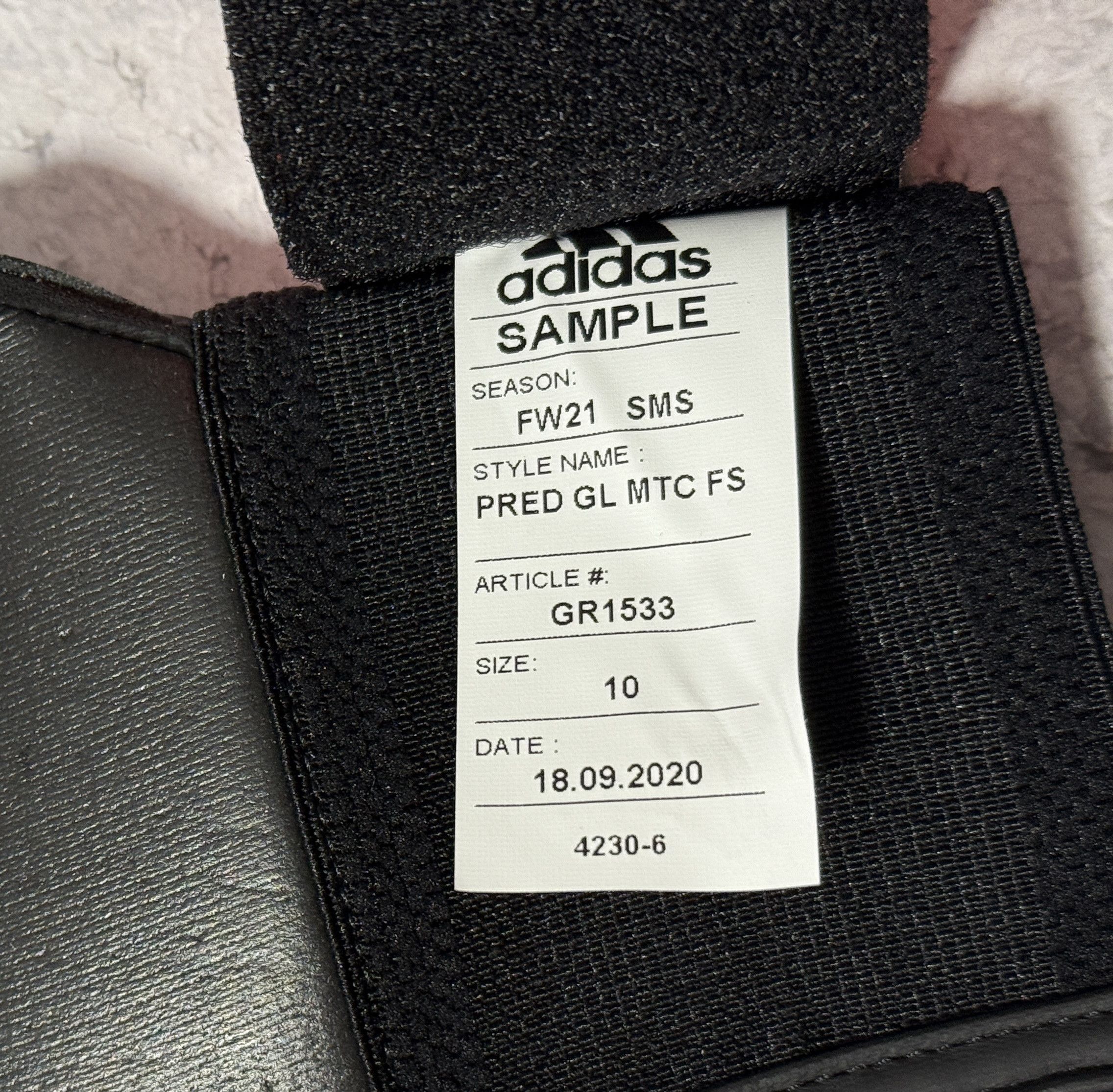 Adidas ADIDAS GOALKEEPER GLOVES GR1533 PREDATOR MATCH FINGERSAVE 10 Size ONE SIZE - 3 Thumbnail