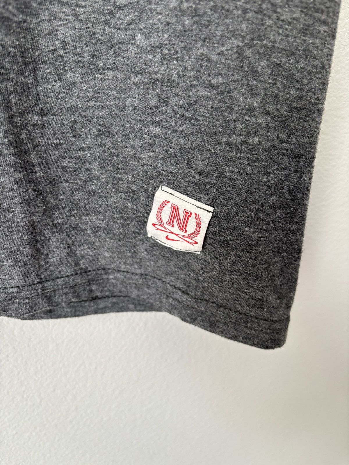 Nike Vintagen 2000s Nike Tee Size US L / EU 52-54 / 3 - 4 Thumbnail