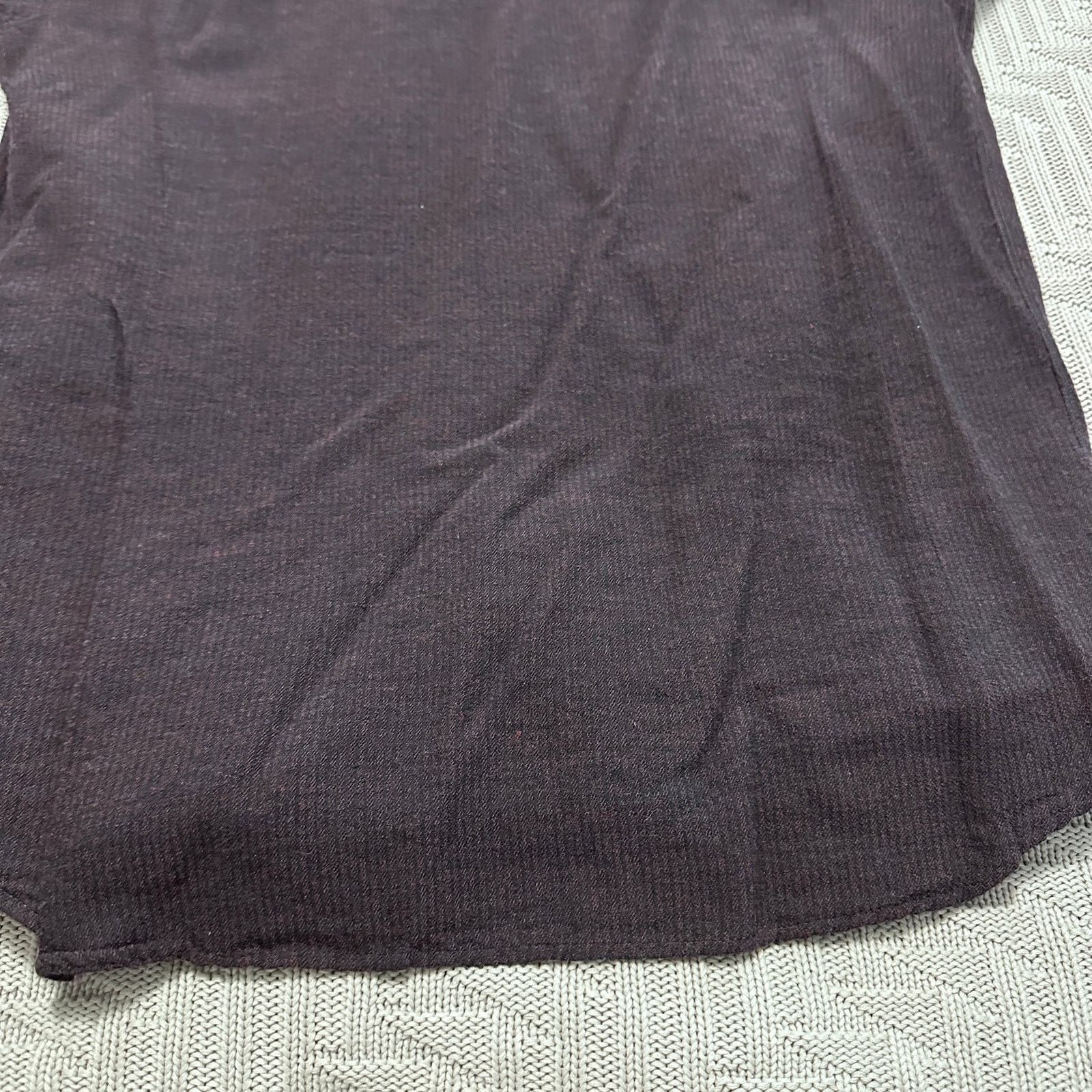 Hugo Boss Hugo Boss dark gray textured work shirt button down size L Size US L / EU 52-54 / 3 - 7 Thumbnail
