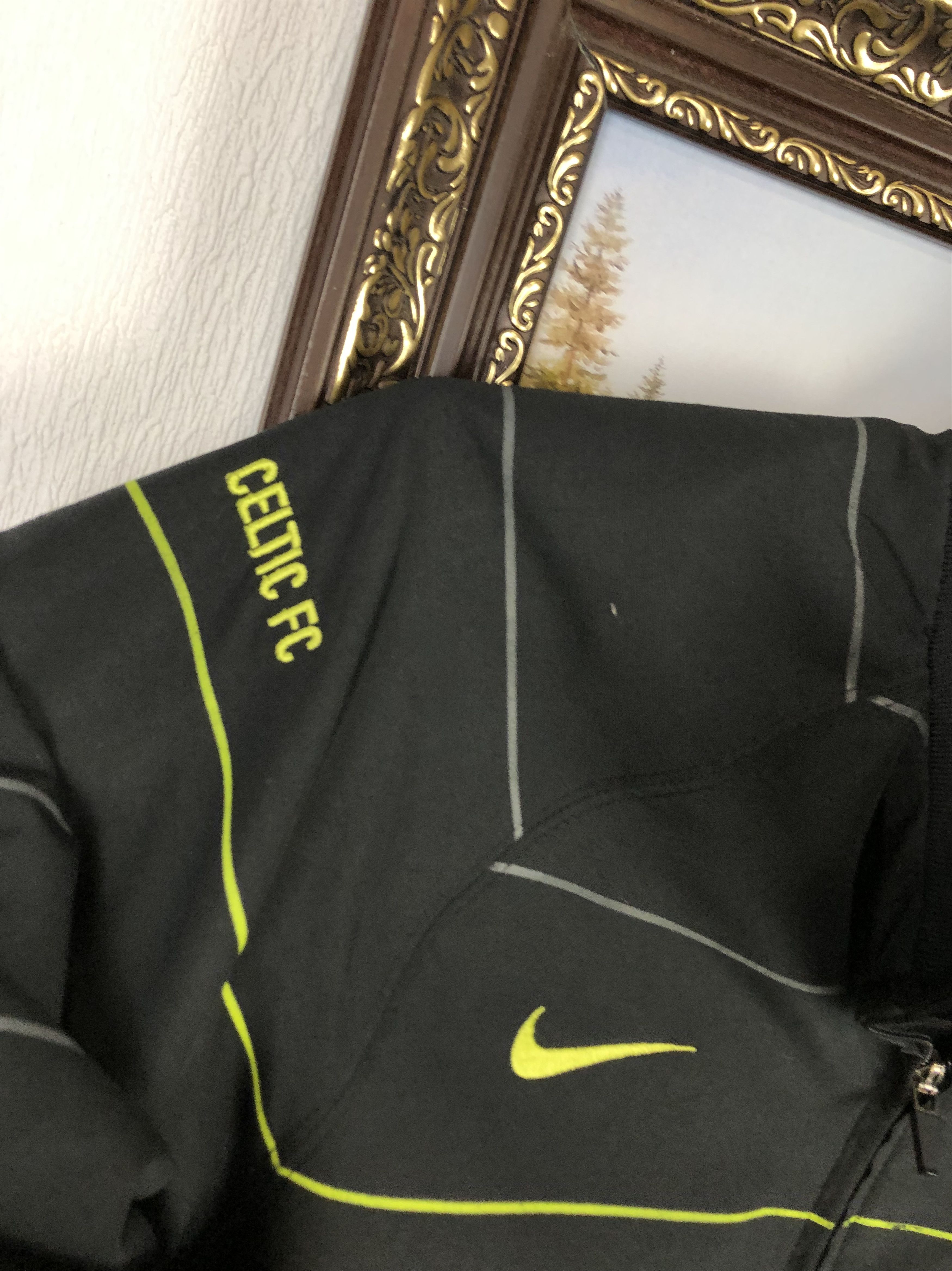 Nike Vintage Nike Celtic Football Jacket Soccer Track Top Mens Size US S / EU 44-46 / 1 - 3 Thumbnail