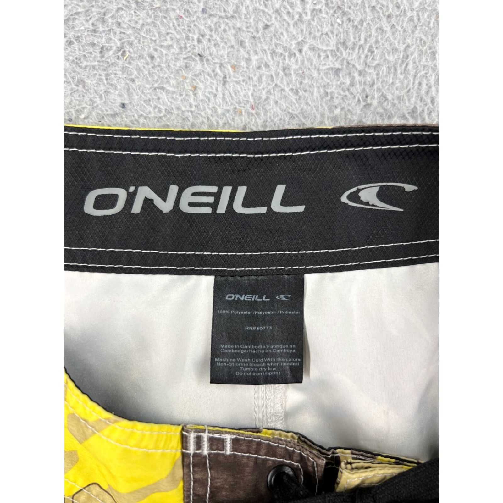 O'Neill O'Neill Men’s Board Shorts 29 Beige Yellow Floral Hibiscus Polyester Swimsuit Beach Surf Aloha Pockets Size US 29 - 3 Thumbnail