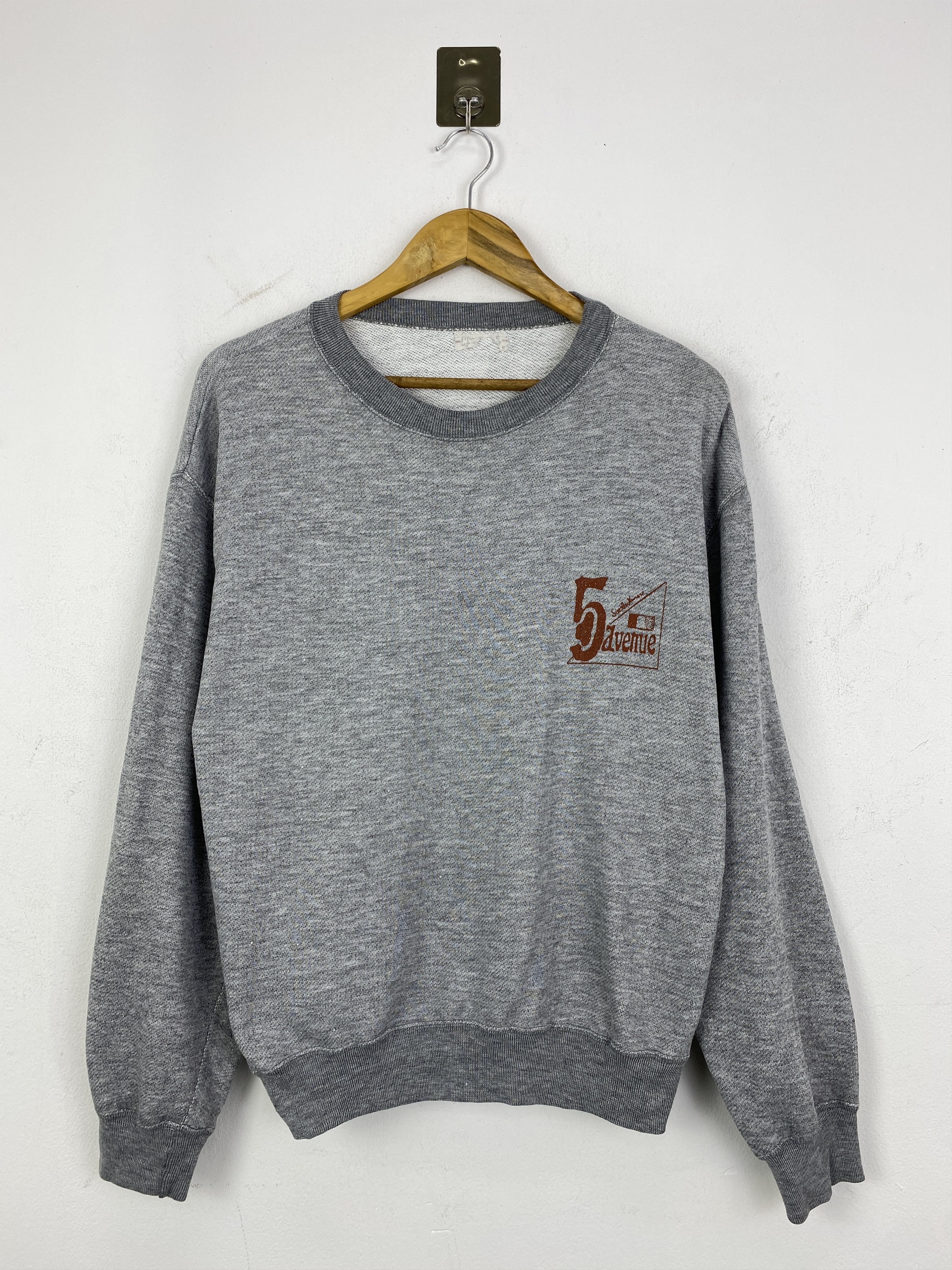 Vintage Vintage 80s 5th Avenue Pullover Crewneck Sweatshirt SH0223 Size US L / EU 52-54 / 3 - 1 Thumbnail