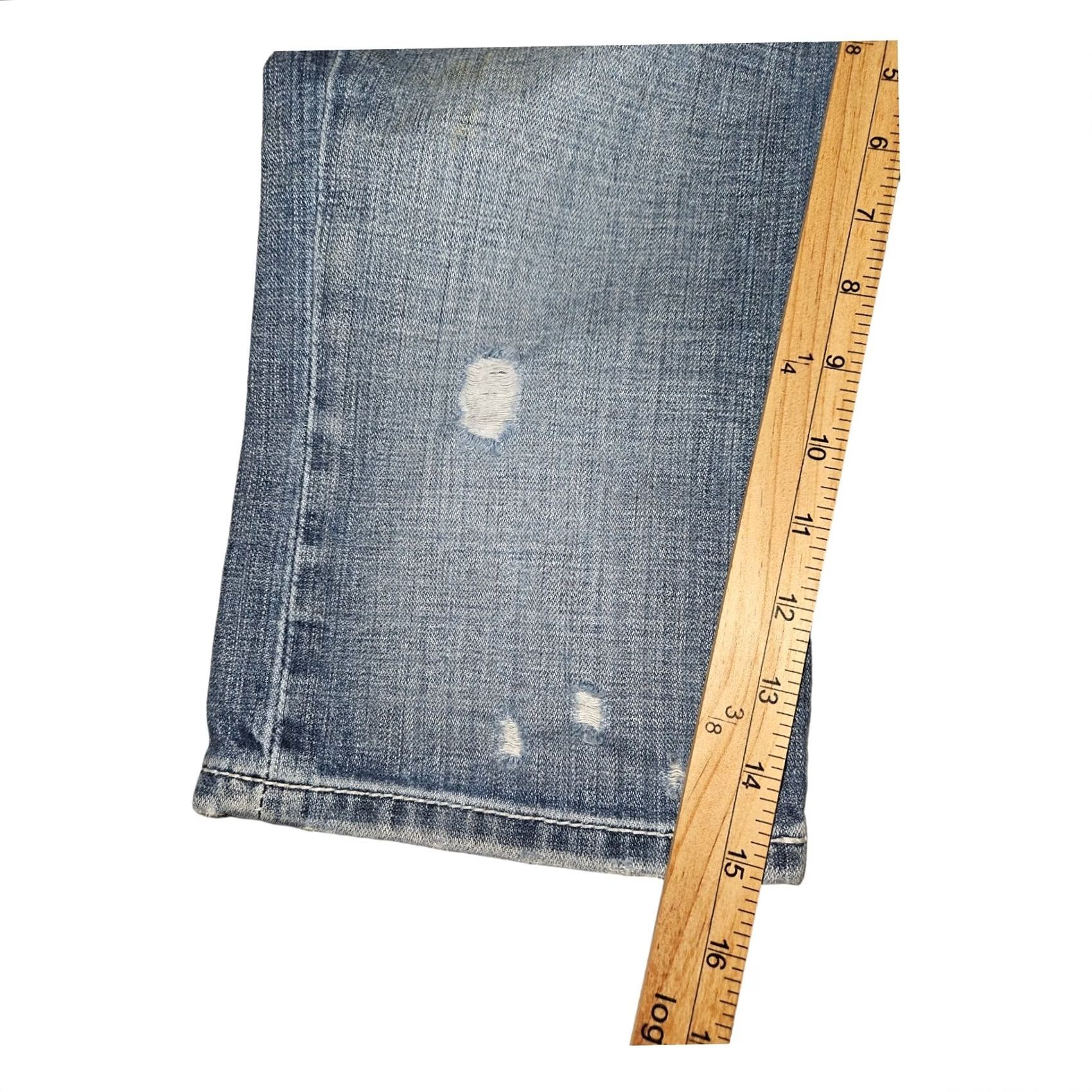 Vintage VINTAGE Buckle Bermuda Shorts Women's 26 Blue Denim Embroidered Distressed 5-Pocket Low Rise Inseam 15in Cotton Machine Washable Size 26" / US 2 / IT 38 - 6 Thumbnail