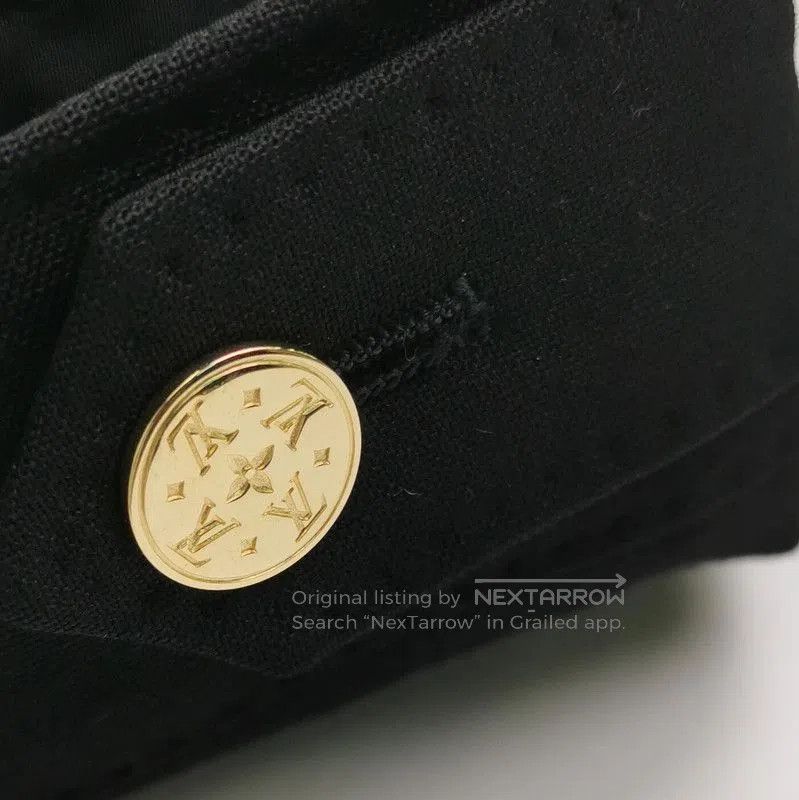 Louis Vuitton Louis Vuitton Black Wool Blend Button Detail Skirt. Size US 36 / EU 52 - 3 Thumbnail
