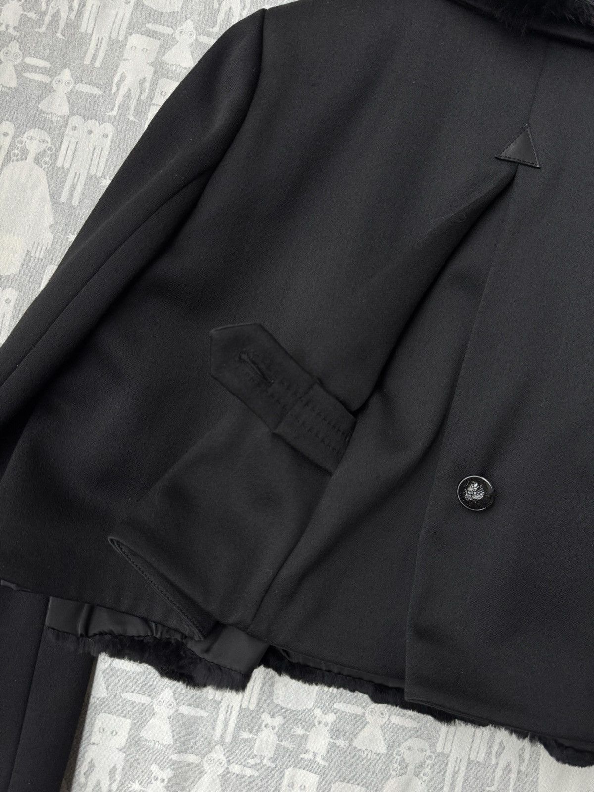 Alexander McQueen Alexander McQueen AW08 Fur Lined Double Breasted Jacket Size M / US 6-8 / IT 42-44 - 12 Thumbnail