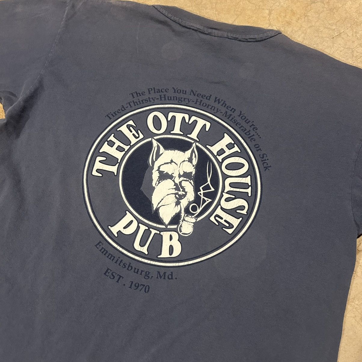 Vintage Vintage 1990s Sunfaded The Ott House Pub Bar Dog Tee Size US XL / EU 56 / 4 - 8 Thumbnail