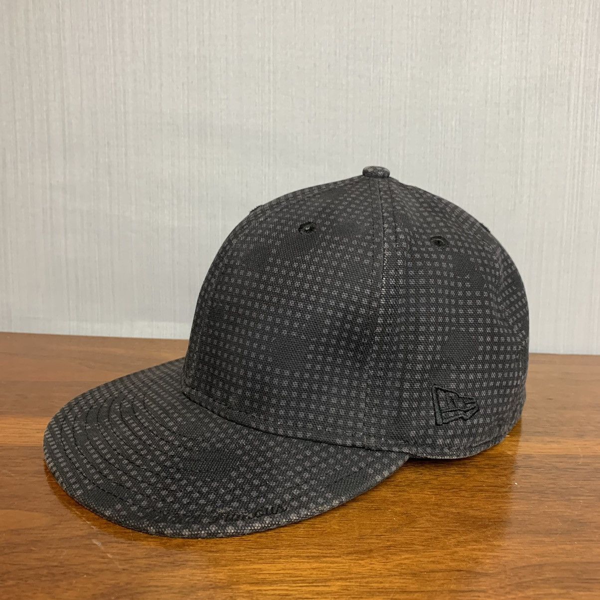 New Era × Supreme Supreme Grid Camo Side Logo Fitted Hat 2007 Size ONE SIZE - 6 Thumbnail