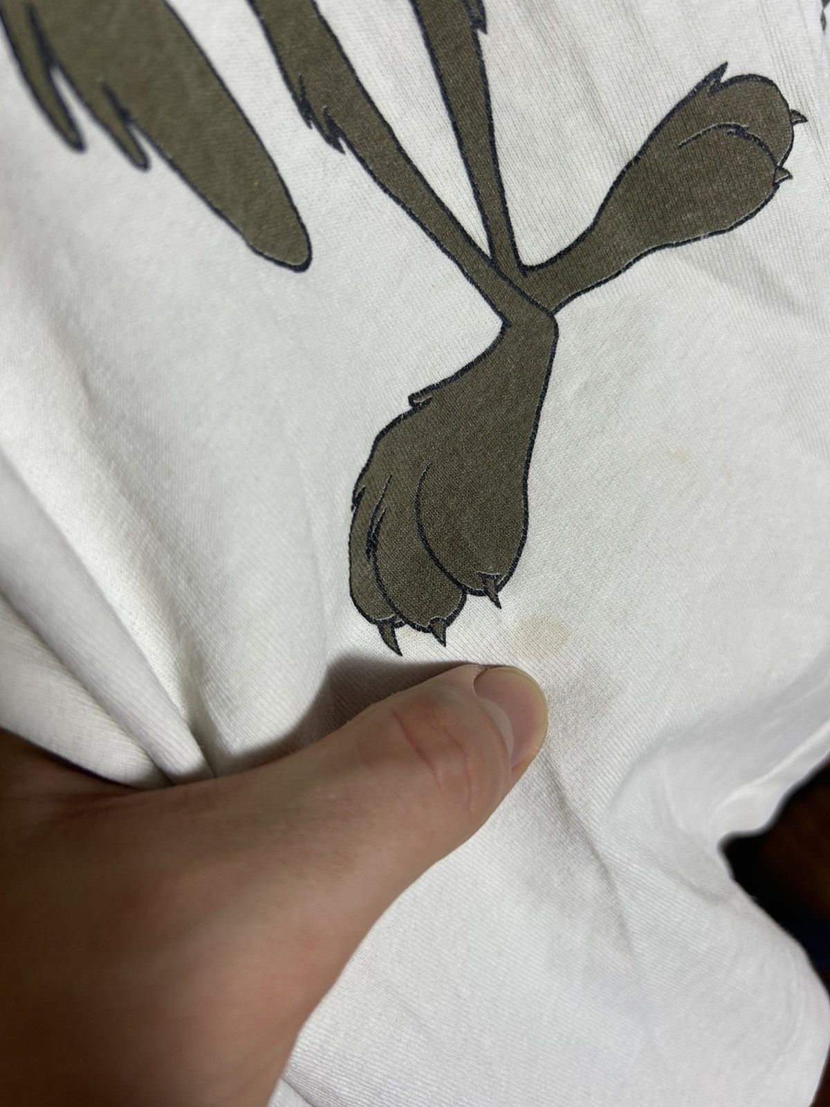 Warner Bros Vintage 1991 Warner Bros Wile Coyote t shirt Size US L / EU 52-54 / 3 - 8 Thumbnail