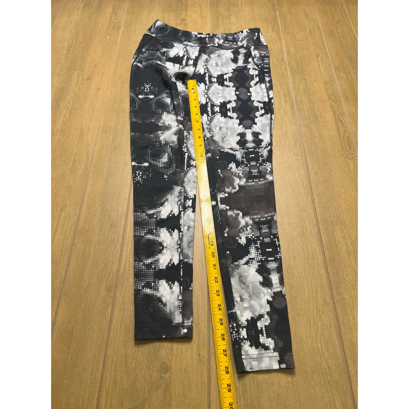 The North Face The North Face Black Abstract Pattern Womens Leggings Sz M Size 27" / US 4 / IT 40 - 8 Thumbnail