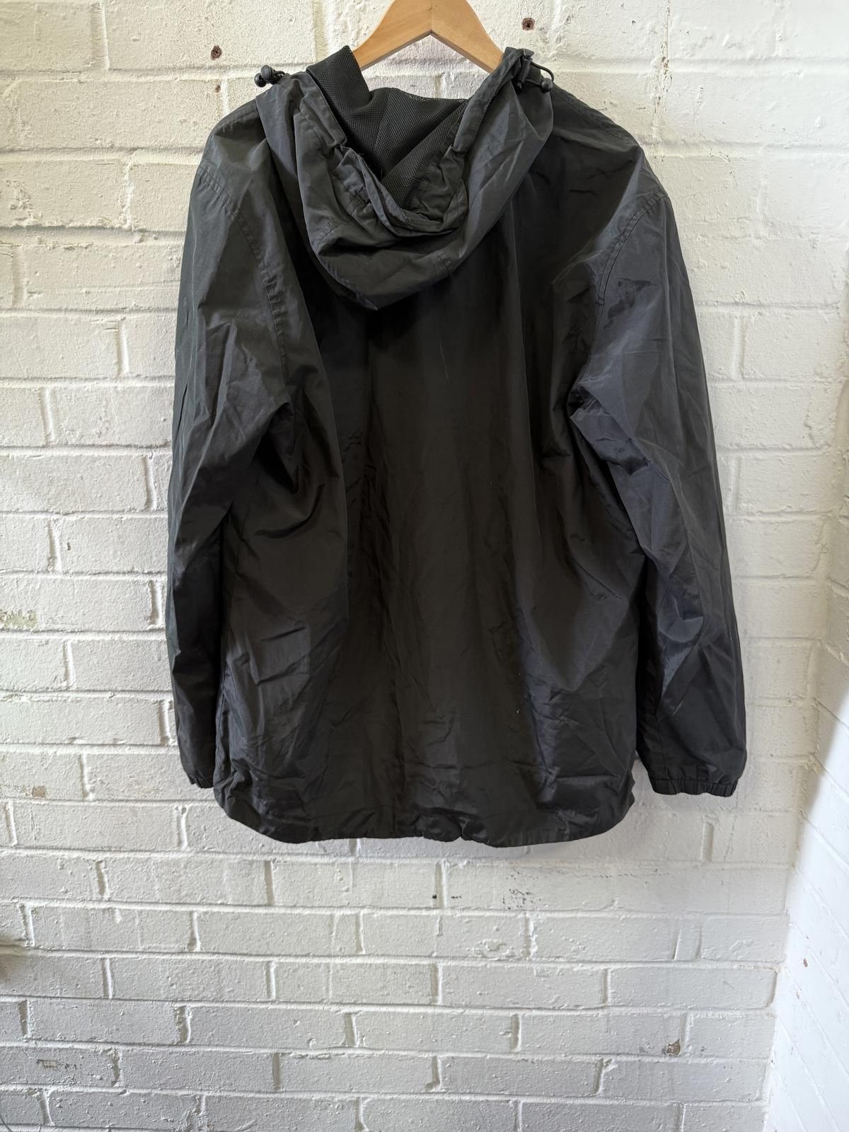 Lyle & Scott Lyle & Scott Men's Black Windbreaker Jacket with Hood Size US XL / EU 56 / 4 - 2 Thumbnail
