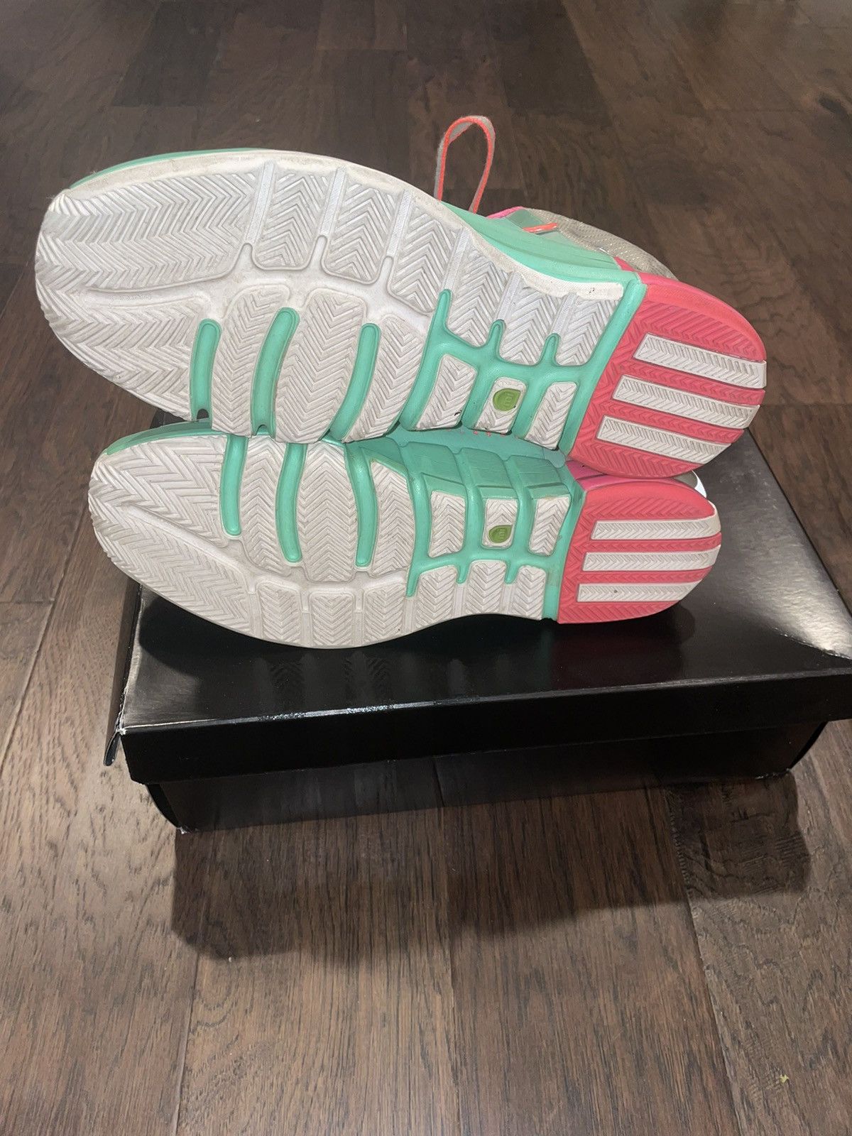 Adidas × NBA D Rose 4 “Boardwalk” Size US 10.5 / EU 43-44 - 7 Thumbnail
