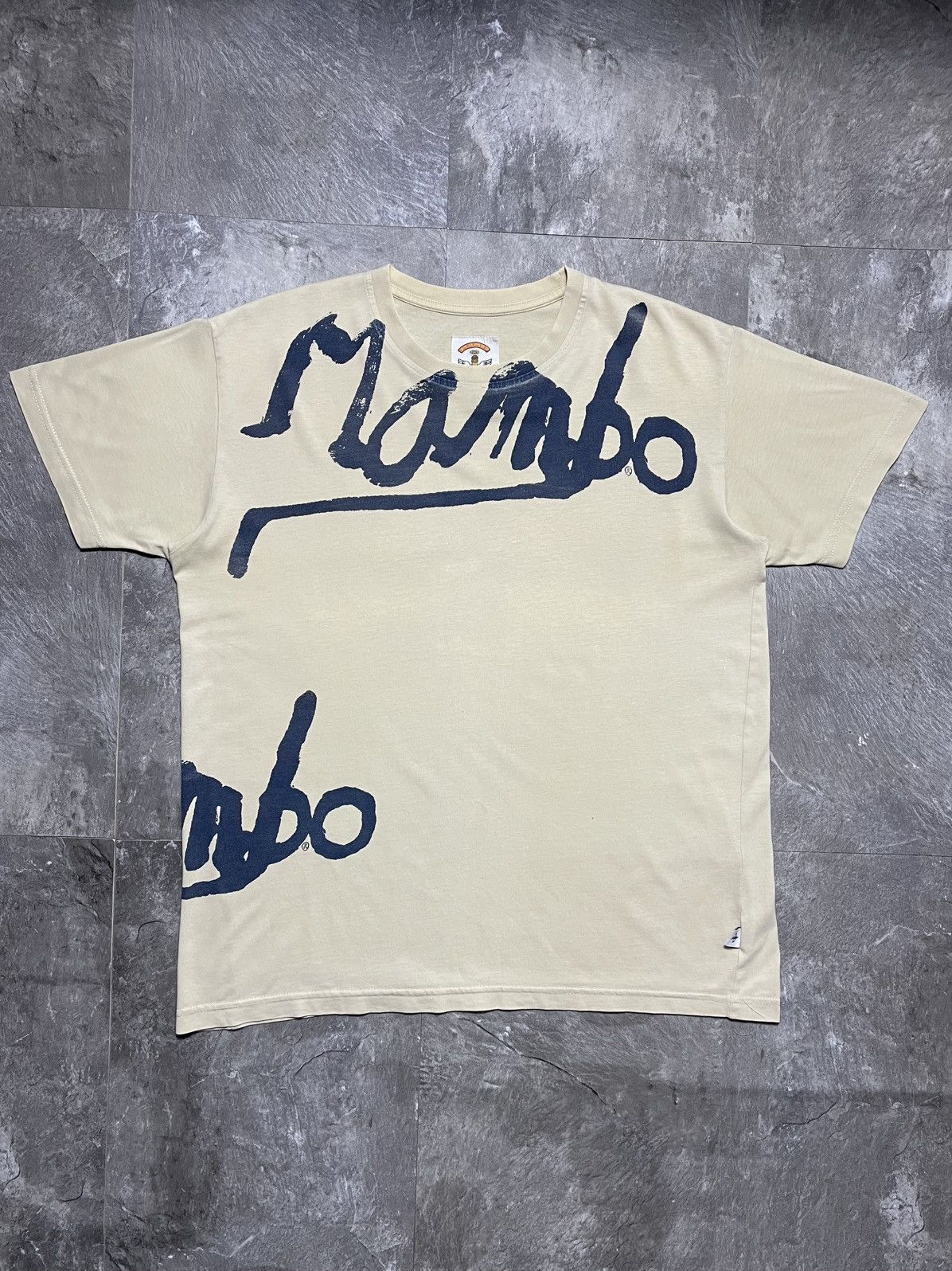 Mambo Mambo Big Logo Beige Vintage T-Shirt Size US L / EU 52-54 / 3 - 1 Thumbnail