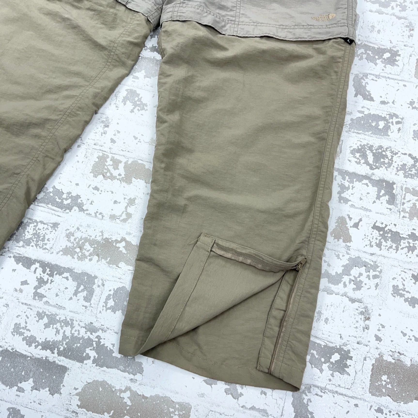 The North Face The North Face Pants Men XL 38x28 Tan Gray Convertible Outdoors Hiking Nylon Size US 36 / EU 52 - 5 Thumbnail