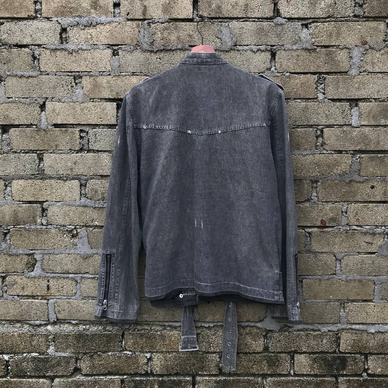 20471120 × In The Attic × Tornado Mart VINTAGE IN THE ATTIC BIKER BONDAGE JACKET BELTING ZIPPER Size US L / EU 52-54 / 3 - 4 Thumbnail