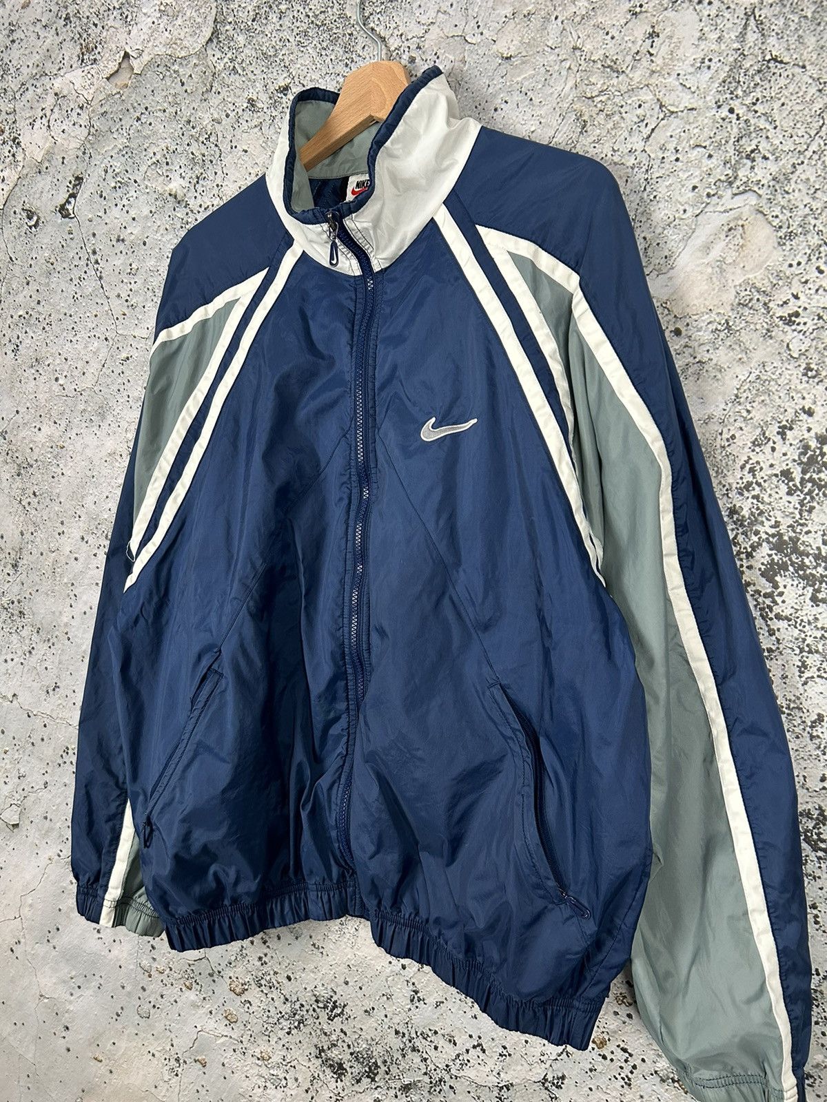 Nike Vintage Nike 90s Light Nylon Jacket Streetwear Drill Rap Size US L / EU 52-54 / 3 - 3 Thumbnail