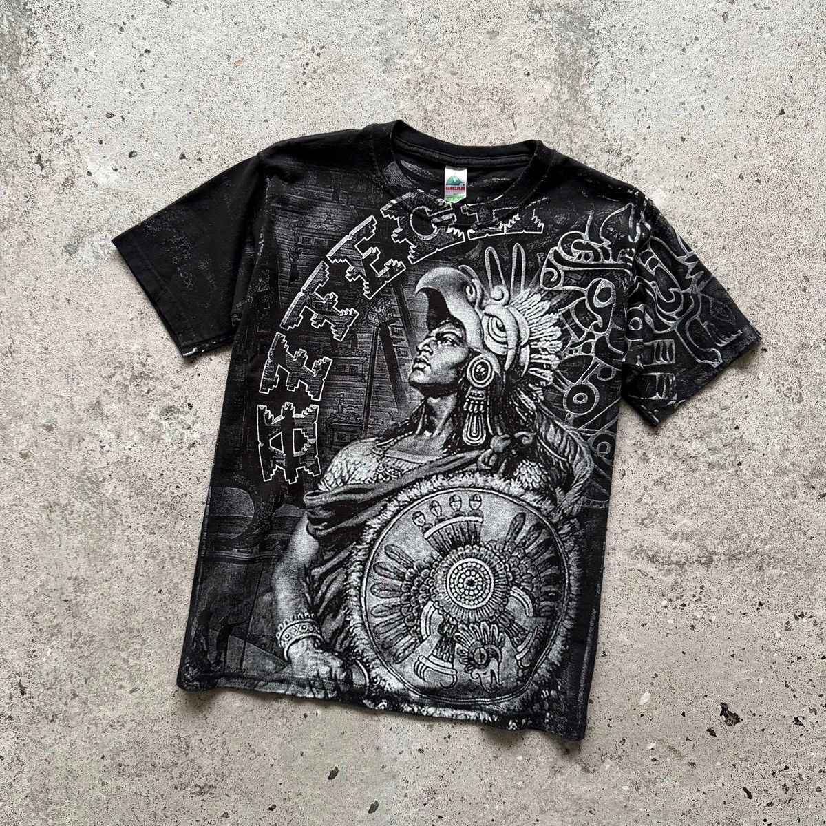 Vintage Vintage Aztec Warrior Mens T-Shirt Black All Over Print Tee Size US M / EU 48-50 / 2 - 3 Thumbnail