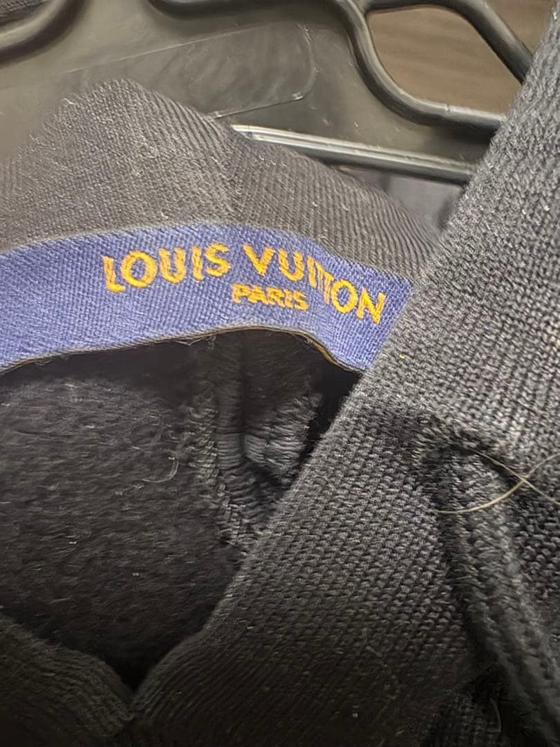 Louis Vuitton Louis Vuitton Circle Cut Hooded Sweatshirt Monogram Black Size US S / EU 44-46 / 1 - 3 Thumbnail