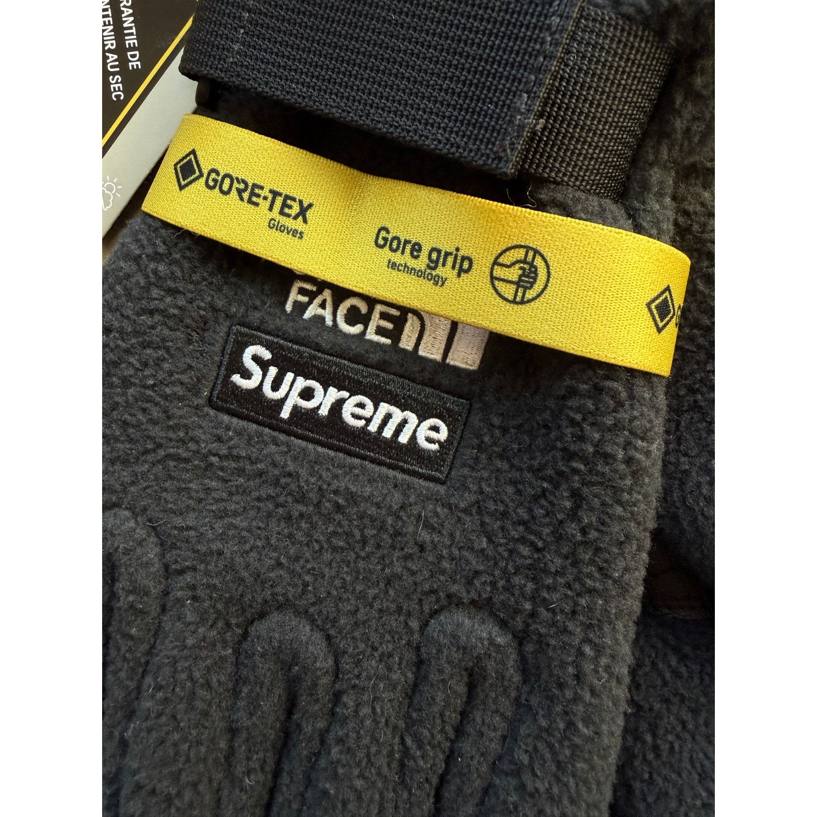 Supreme NWT Supreme x The North Face RTG Fleece Gloves Black Size ONE SIZE - 3 Thumbnail